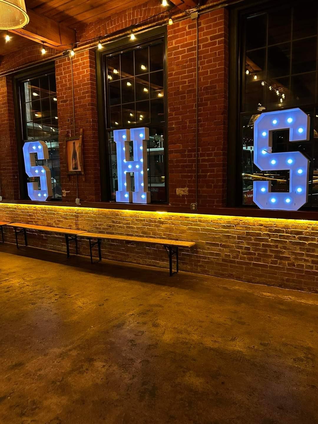 Ledido Easy-Assemble 4FT Cool White Marquee Light Up Letter A - Marquee Letter 4 Feet Tall for Indoor & Outdoor Events, Big Letters for Birthday Graduation Baby Shower Party Decorations customer photo 2