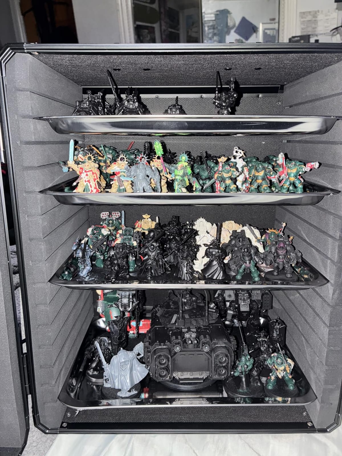 Miniatures Storage Case Miniatures Transport Case Aluminum Alloy Frame with Lock (Large Size) customer photo 1