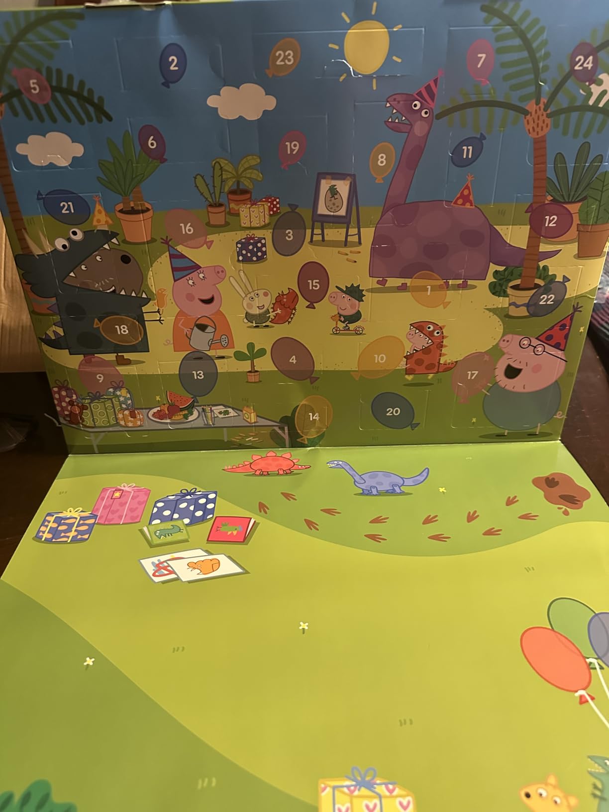 Peppa Pig George's Party Advent Calendar with 24 Surprise Toys and Stickers Including 5 Figures, Preschool Toys for Girls and Boys 3 and Up customer photo 2