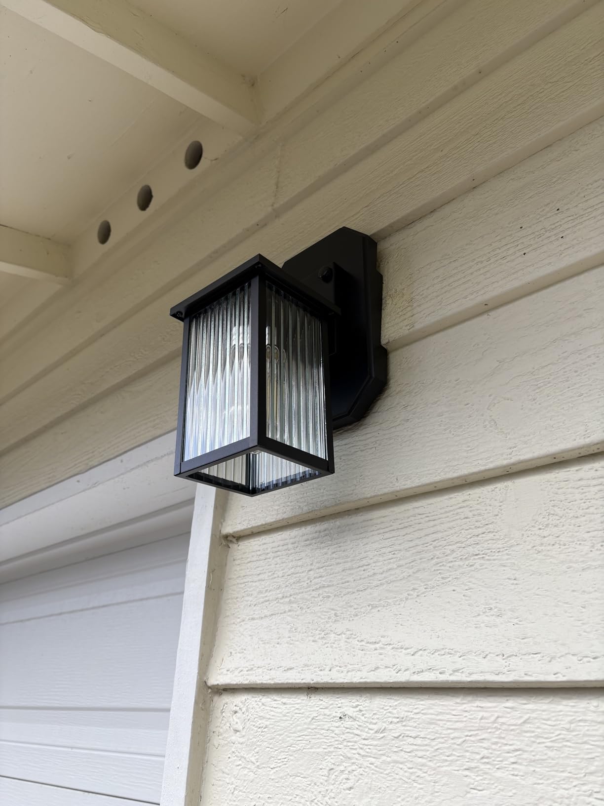 Black Dusk to Dawn Wall Mount Porch Lights, Classic Outdoor Lights | Auto On and Off, Anti-Rust Metal Frame, Tempered Glass, E26 Socket customer photo 2