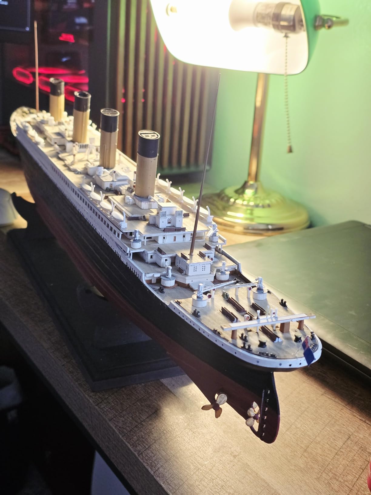 EarthMark Black Display Stand for Model Ships: Titanic and Prinz Eugen (Pre-Painted Black) #19161 customer photo 1