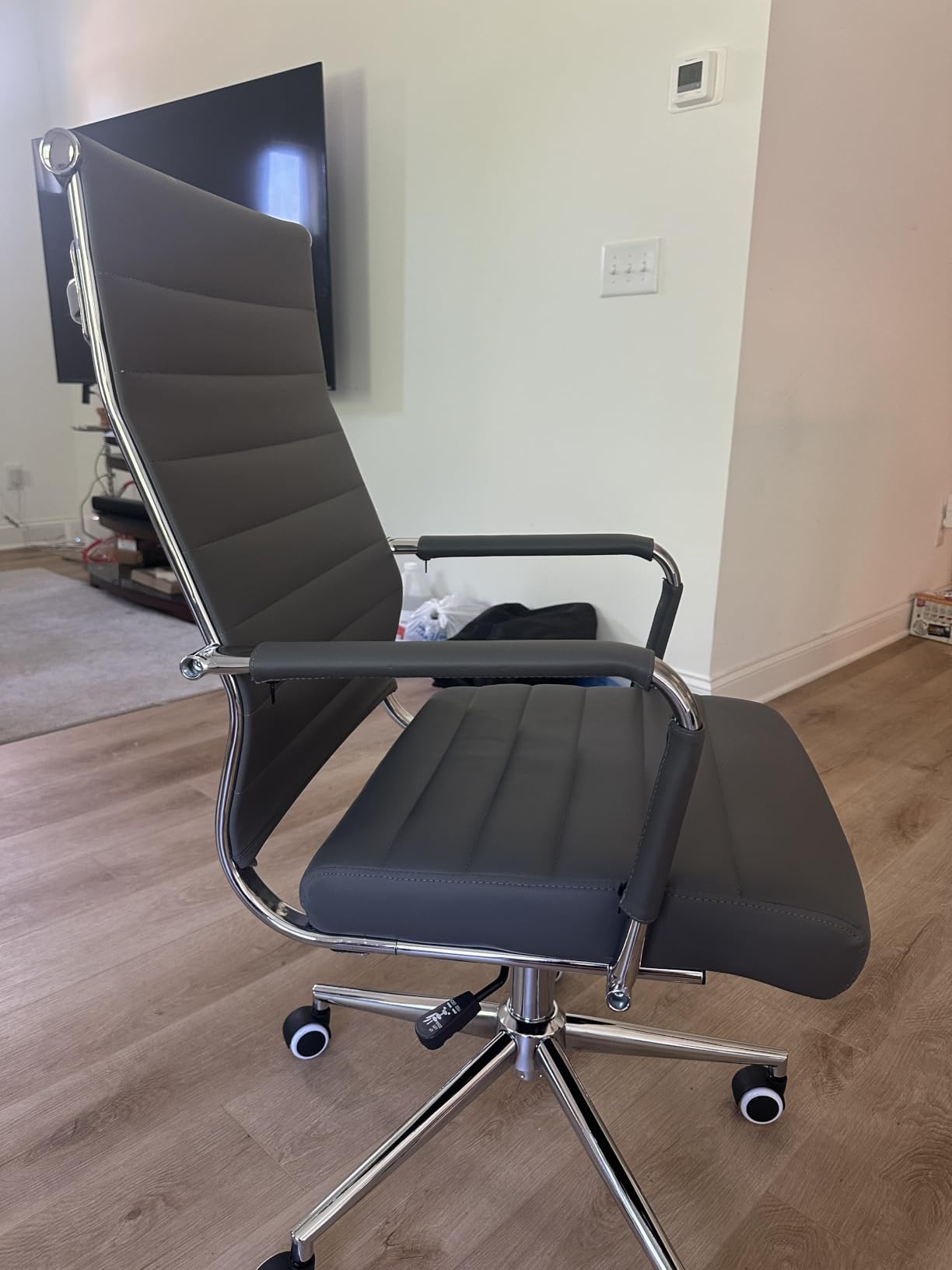 Office Desk Chair Leather, Conference Room Chairs with Wheels, Executive Modern High Back Ergonomic Swivel Rolling Ribbed Computer Chair customer photo 2