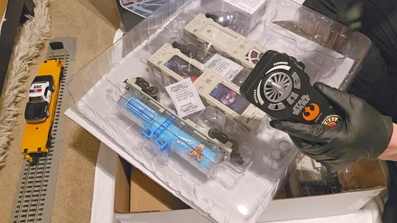 Disney Star Wars Rebel Electric O Gauge Train Set w/Remote, Age 14+ | Bluetooth 5.0, Remote Control, Freight Cars, FasTrack, Lights, Sounds, Ready to Run, Ages 14+ customer photo 2