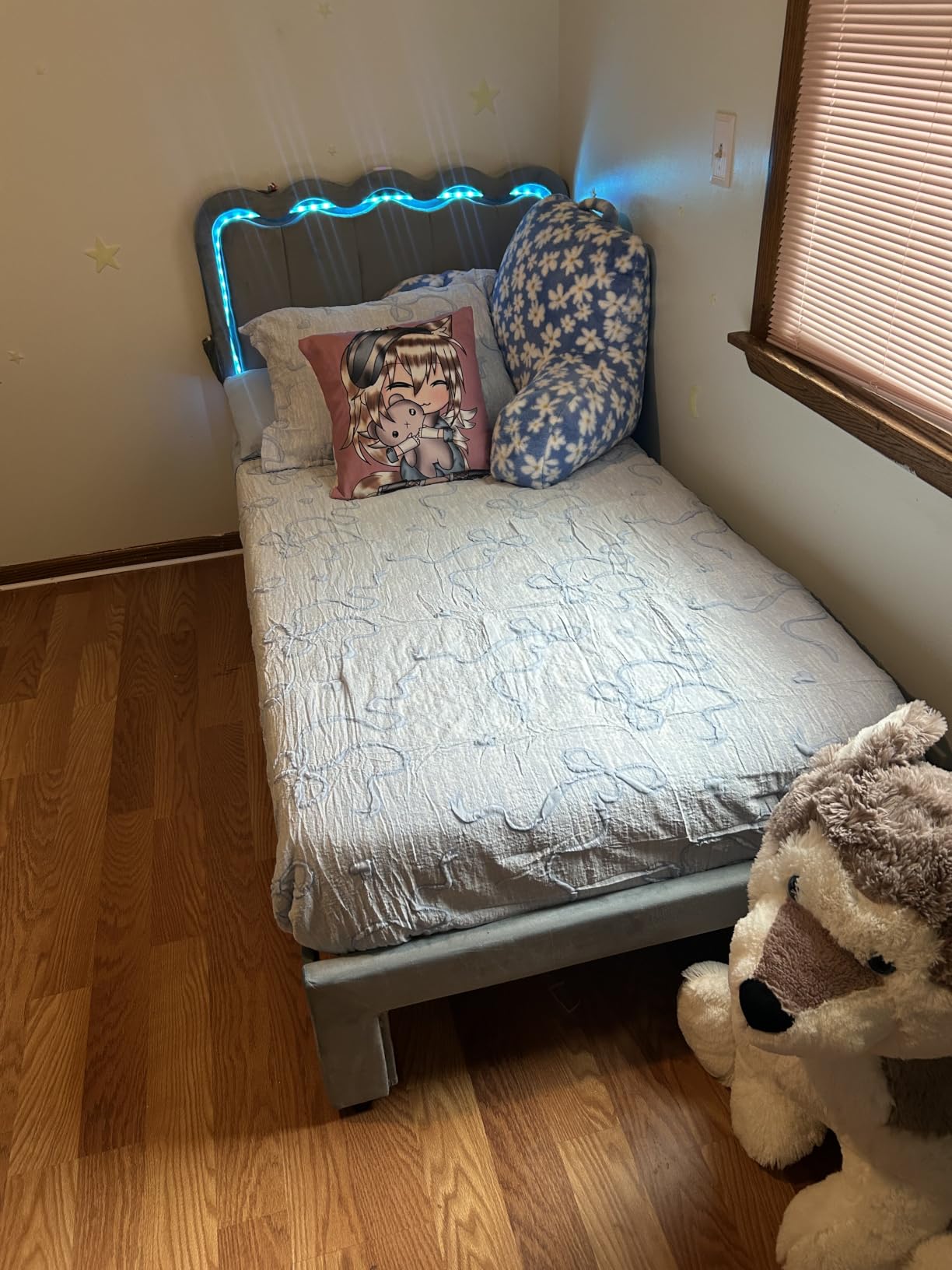 Twin Upholstered LED Bed Frame with Storage Drawer and Adjustable Chic Double Wavy Headboard, Velvet Princess Platform Bed for Kids/Girls, Solid Wood Slats Support, No Box Spring Needed, Beige customer photo 2
