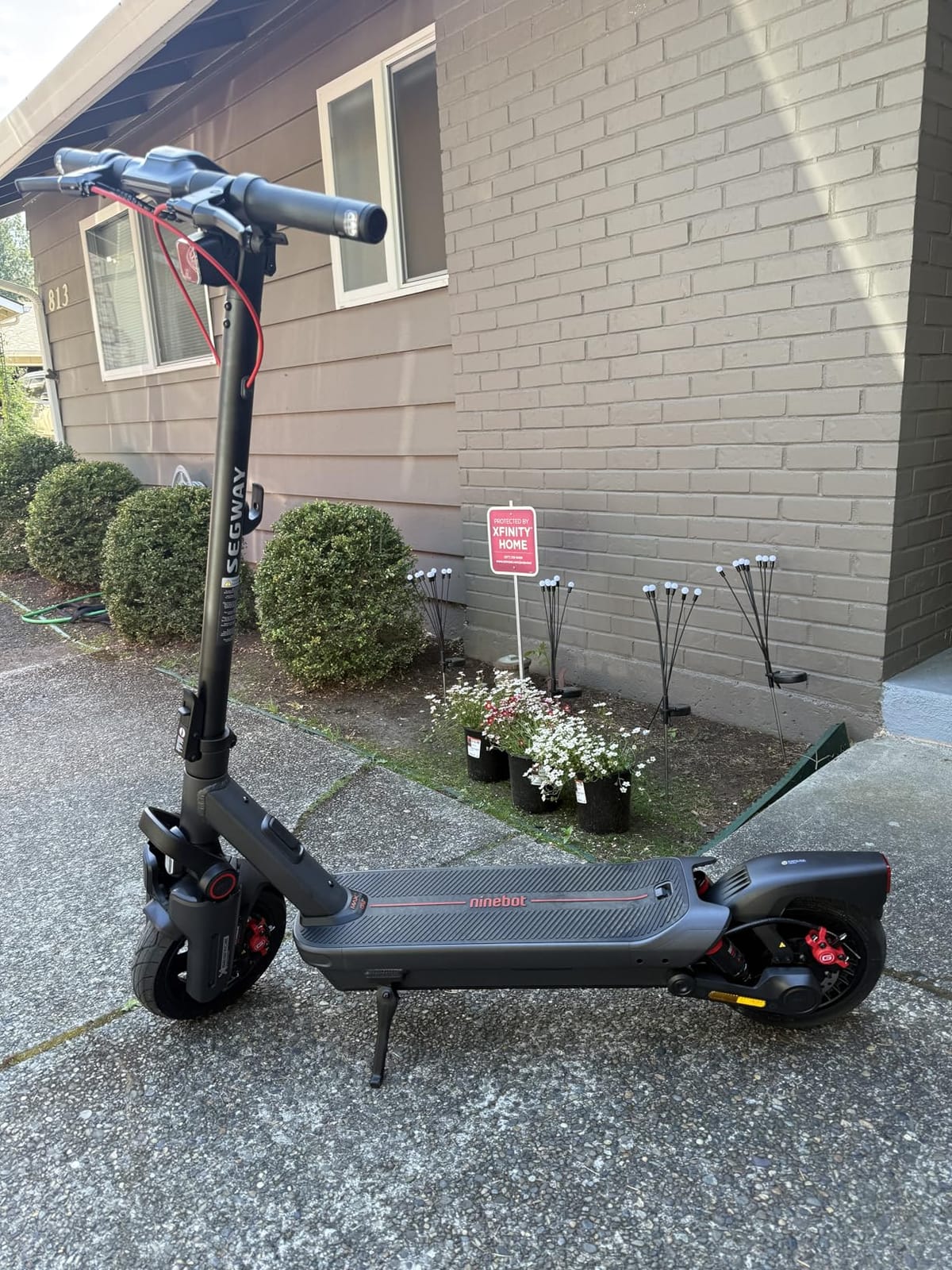 Segway Ninebot MAX Series Electric Scooter, Up to 22-28 MPH, Long Rang, Dual Suspension & Braking System, Fast Charging, Scooter for Adults, UL-2272 2271 Certified (G2/G3) customer photo 1