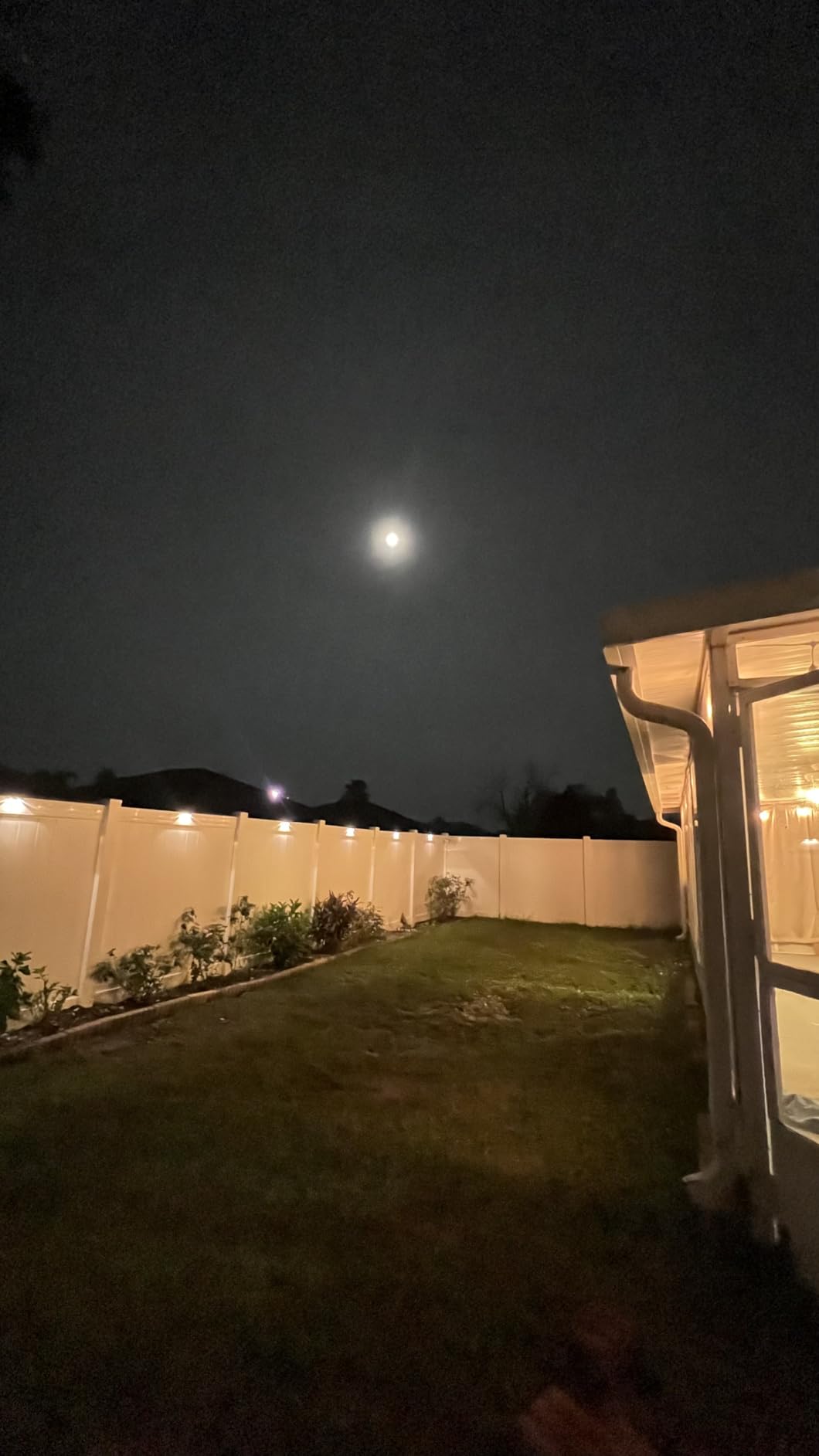 LIANGLOME Solar Fence Lights Outdoor - 3000/4000/6000K 3 Mode, IP65 Waterproof Solar Powered Fence Lights, Dusk to Dawn for Outside, Backyard/Step/Patio/Deck/Stair Railings and Wall (8 Pack) customer photo 1