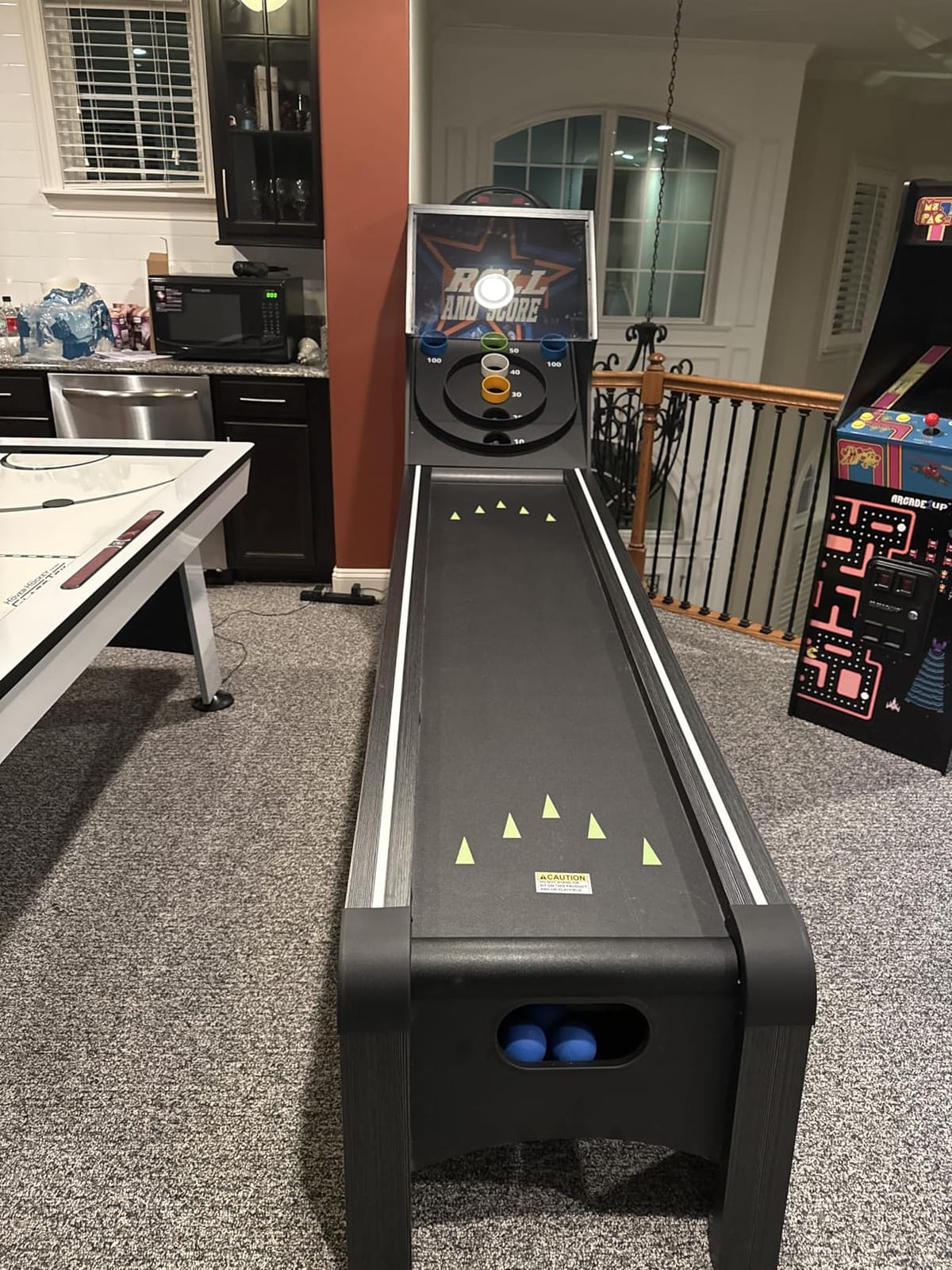 VEVOR Roll and Score Classic Arcade GameTable, Sky Ball Table Machine, LED Electronic Scorer & Track Lighting, Sound, Automatic Ball Return, Home Recreation Game Room customer photo 2