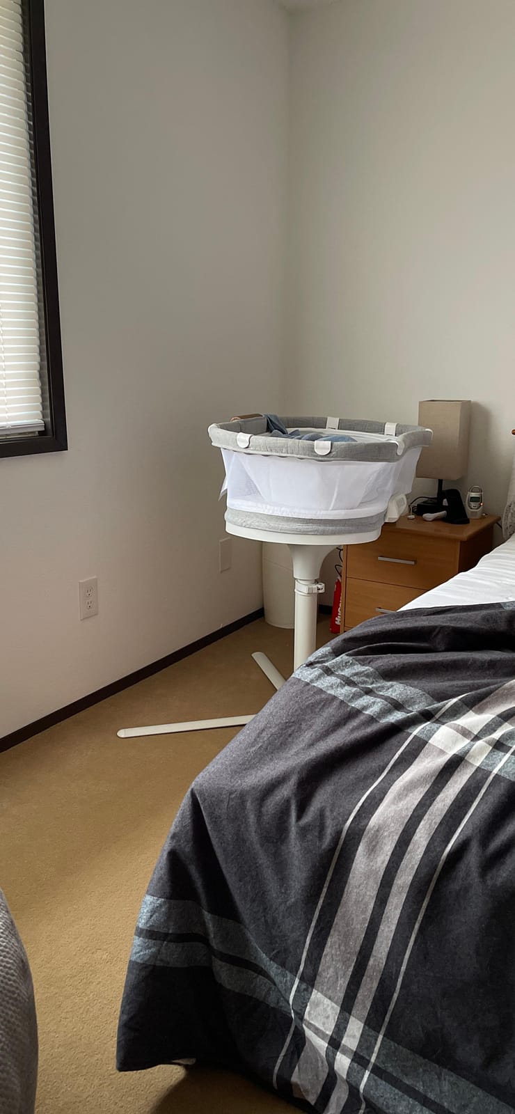 HALO BassiNest Connected Swivel Sleeper 3.0 - Smart Bassinet with AutoSoothe, Cry Detection, Rocking, Vibration & Soothing Sounds customer photo 2