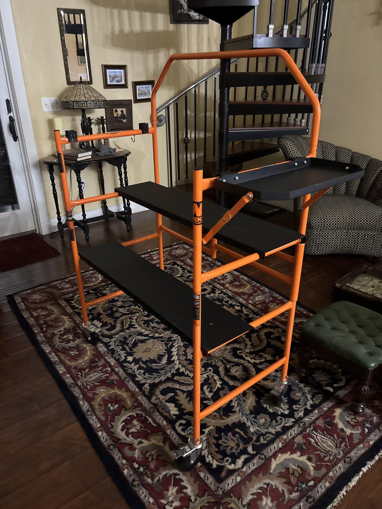 WEN 4-Foot Portable Rolling Scaffolding, 500-Pound-Capacity with Foldable Design, Safety Rail and Tool Shelf (31107) customer photo 1