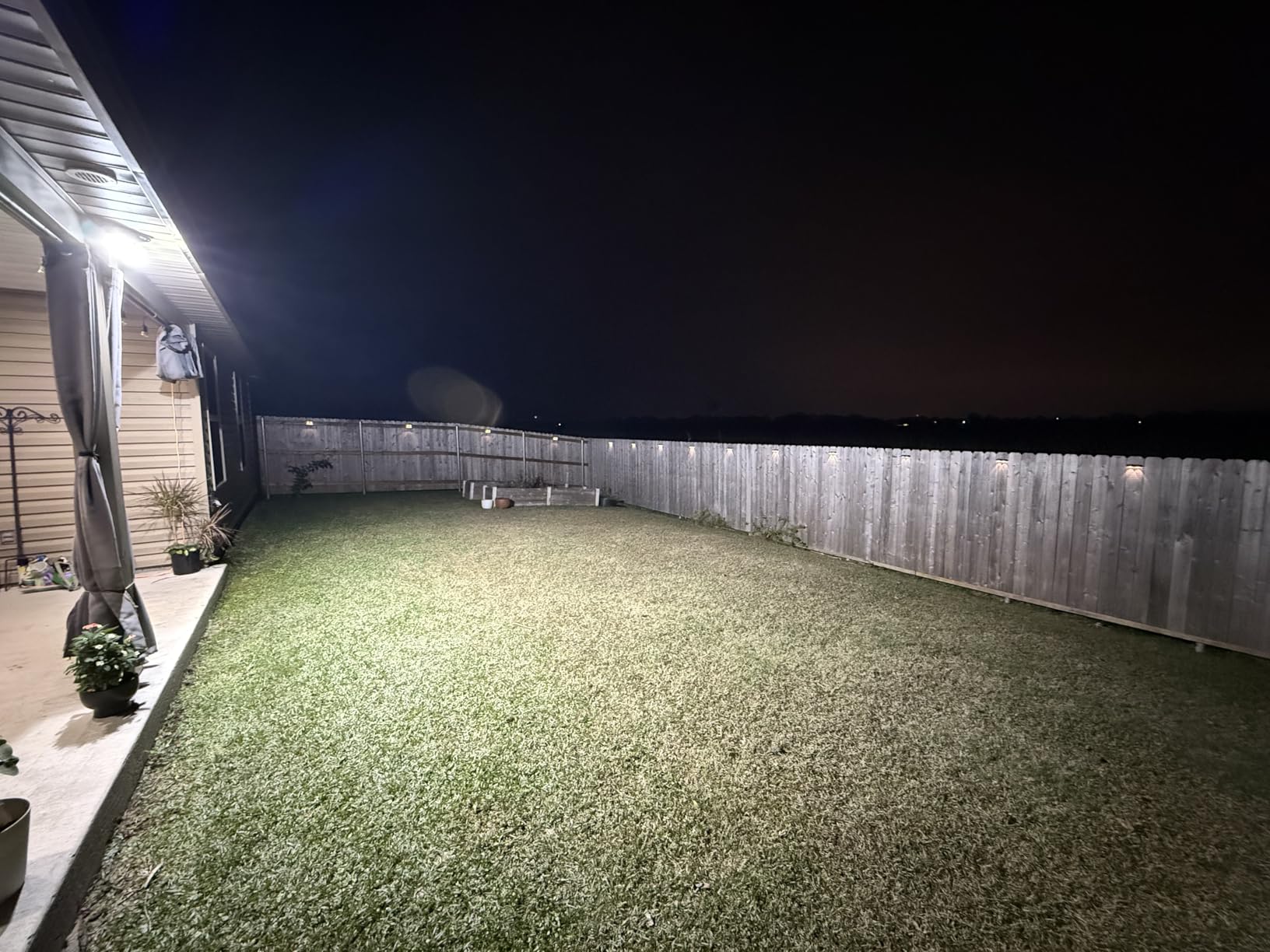 Onforu 90W Flood Lights Outdoor, 10000LM Ultra Bright 4-Head LED Security Light with Switch Control, IP66 Waterproof 6500K Exterior Lights for Yard Garage Patio customer photo 2