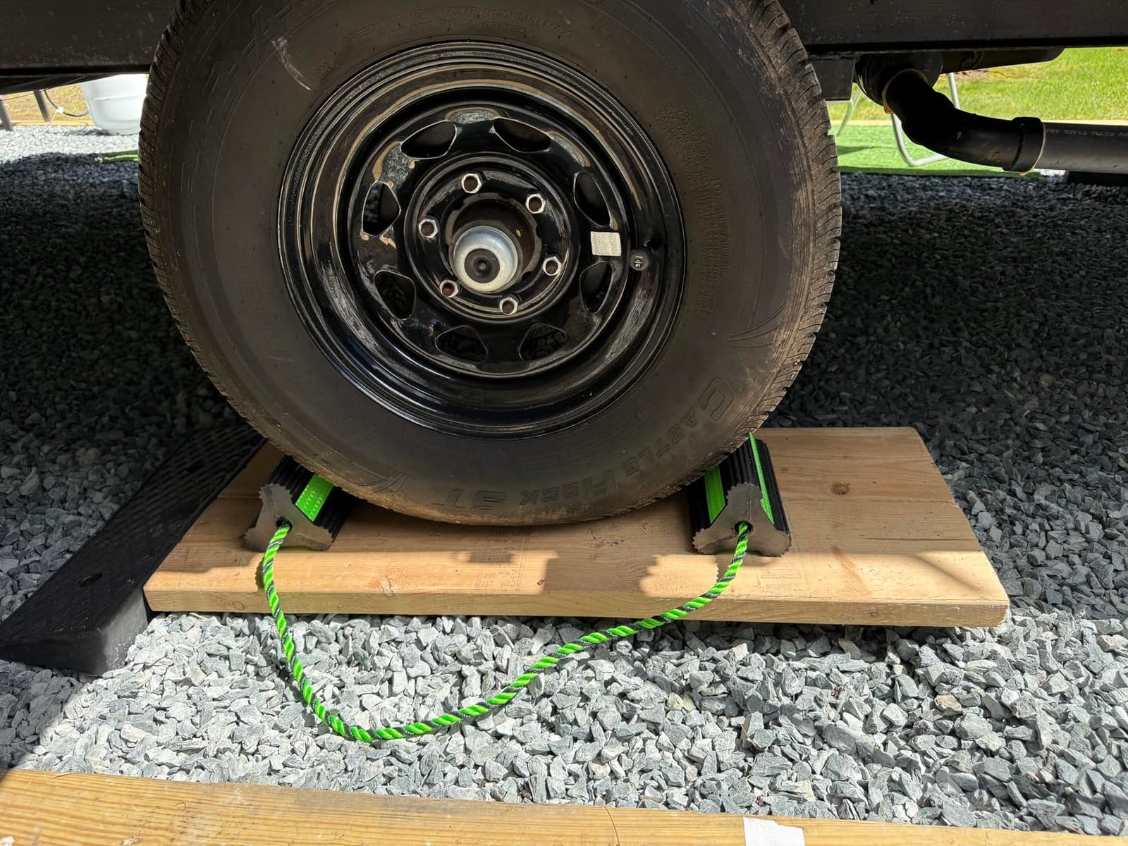 Rhino USA Heavy Duty Rubber Wheel Chocks - Non-Slip Trucks, RVs & Trailers | Durable Non-Slip Rubber Chocks for Safety. For Trucks, Trailers, Rvs, Campers & Tires. Heavy Duty Holding Power. Black customer photo 2