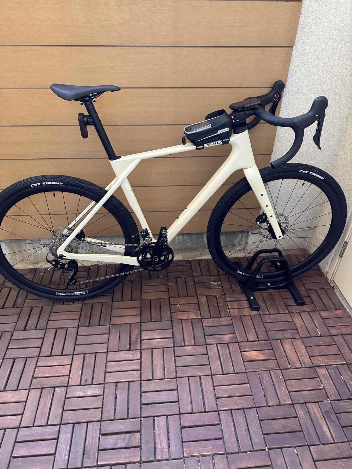 SAVADECK Carbon Gravel Bike - T800 Carbon Frame & Fork, Shimano GRX400 20-Speed, Hydraulic Disc Brakes, 700C x 40mm Tires customer photo 1