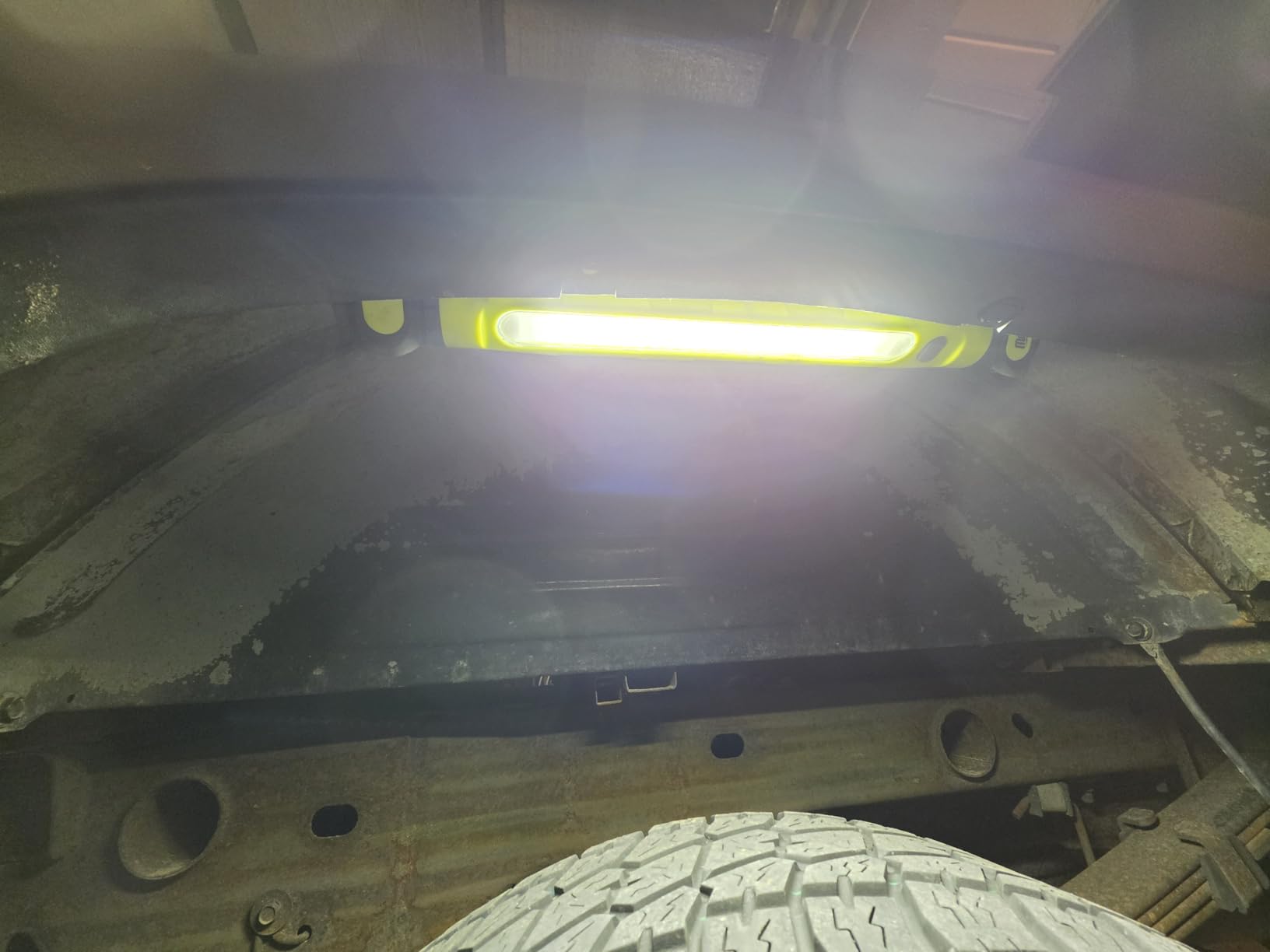 Magnetic Cordless Under Hood Work Light Bar for Mechanic - Yellow, Rechargeable 5200mAh Battery, 3000 Lumens, N45 Magnets, 360° Hooks, IP54 Waterproof customer photo 2