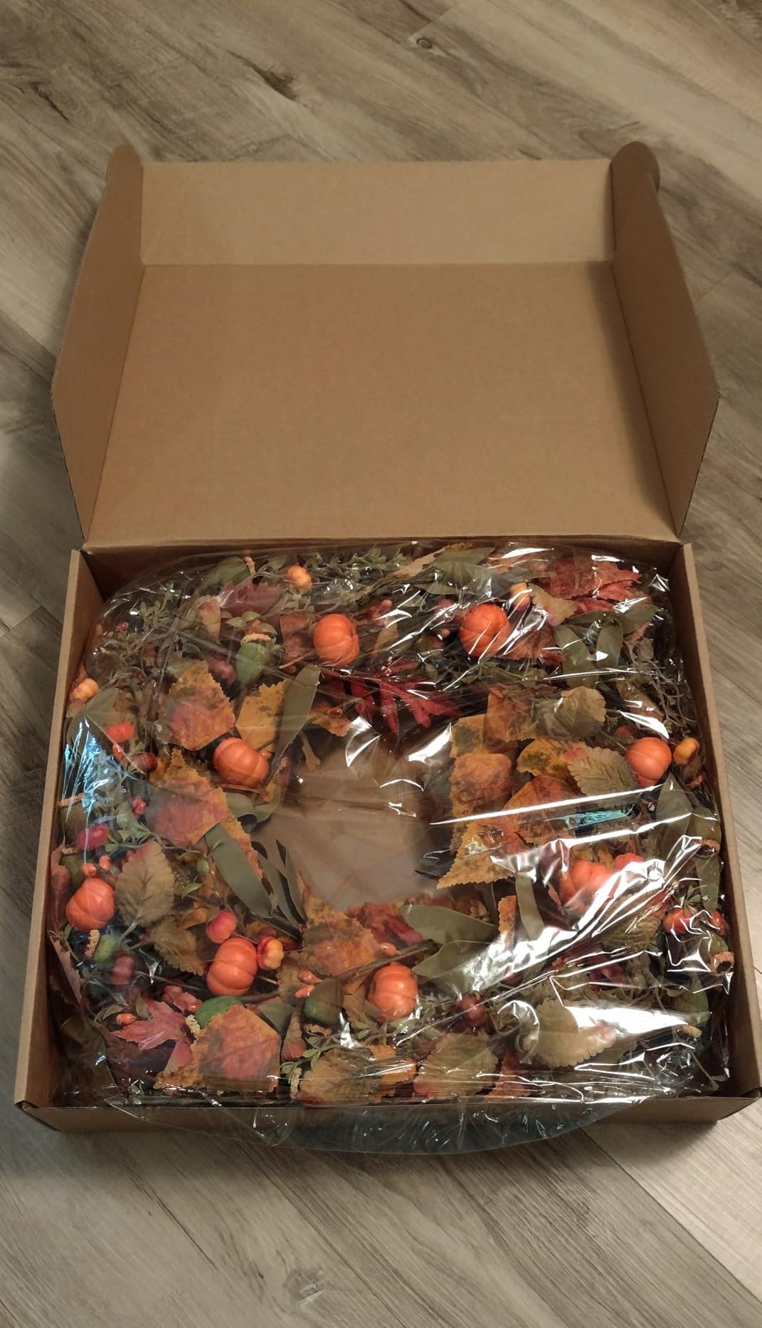 22 inch Artificial Fall Wreaths for Front Door, Autumn Wreath with Pumpkin and Maple Leaves Suitable for Indoor Outdoor Wall Porch Harvest Festival Thanksgiving Day Farmhouse Holiday Decor customer photo 2