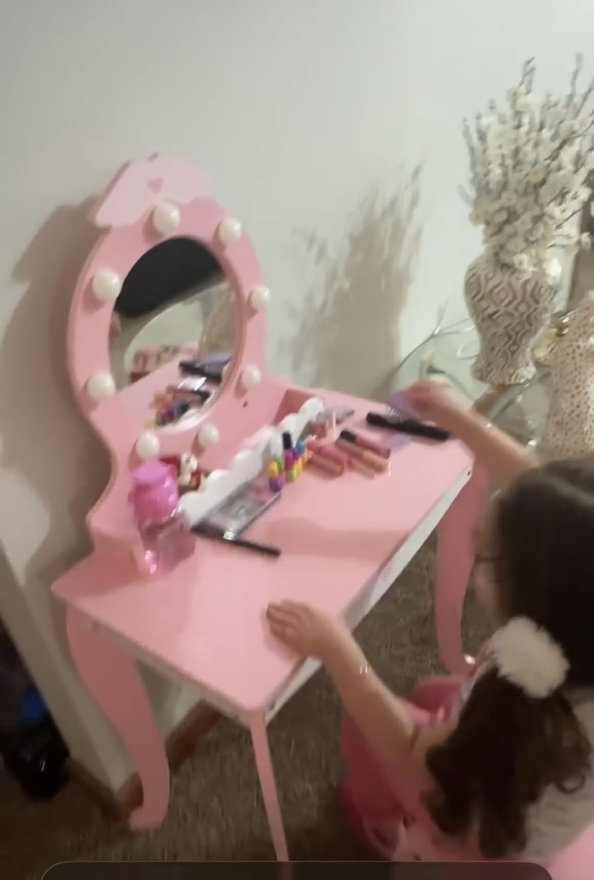 MU Kids Vanity Set with Lighted Mirror and Stool, Kids Make Up Vanity Desk with Storage Space, Wing Pattern for Little Girls, Toddler Princess Makeup Dressing Table with Chair Set, Pink customer photo 2