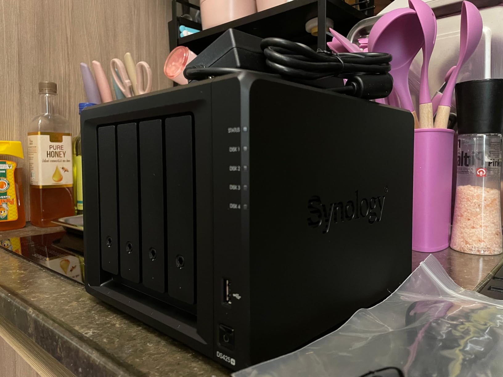 DS425+ Private Cloud Media Server - Stream, Back Up & Share Files (4-Bay Diskless NAS) customer photo 2
