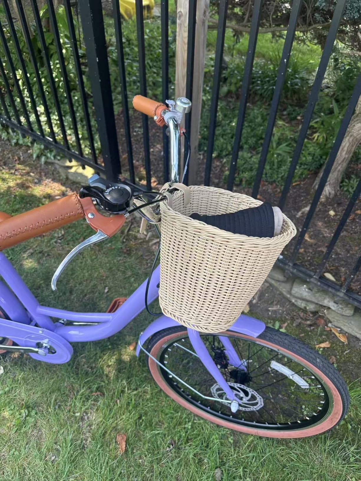 Beach Cruiser Bike for Women, 24 26 inch 7 Speed Commute Bike for Adults, Womens Bicycle with Ratten Basket and Adjustable Seat, Lightweight Step Through Bike for Adults Women Ladies customer photo 2