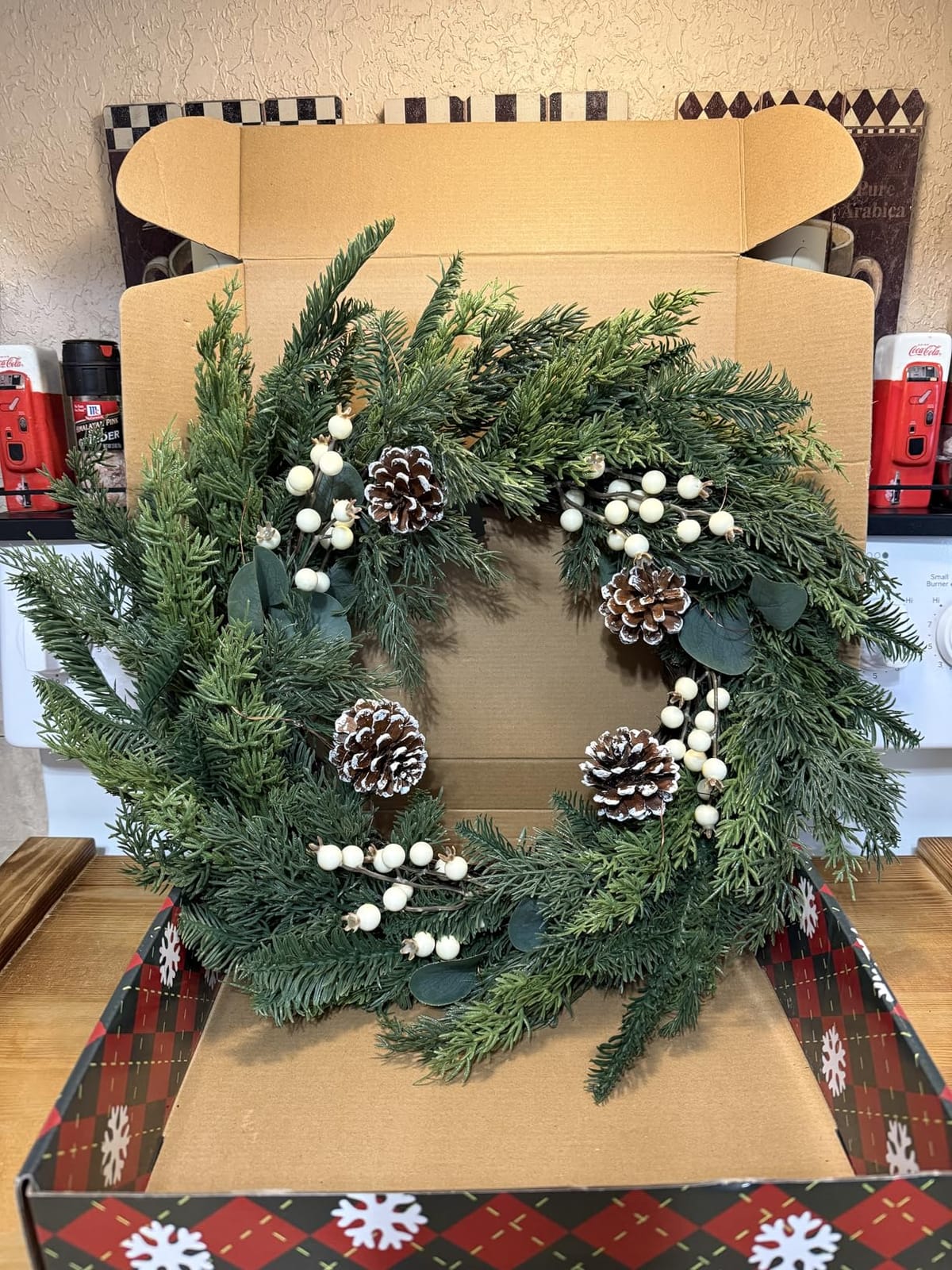 Christmas Wreath with Lights 24 Inch Real Touch Pine Wreath with Red Berries/Pine Cone Prelit Christmas Wreaths for Front Door Outdoor Christmas Decorations Winter Wreath for Windows Indoor Holiday customer photo 1