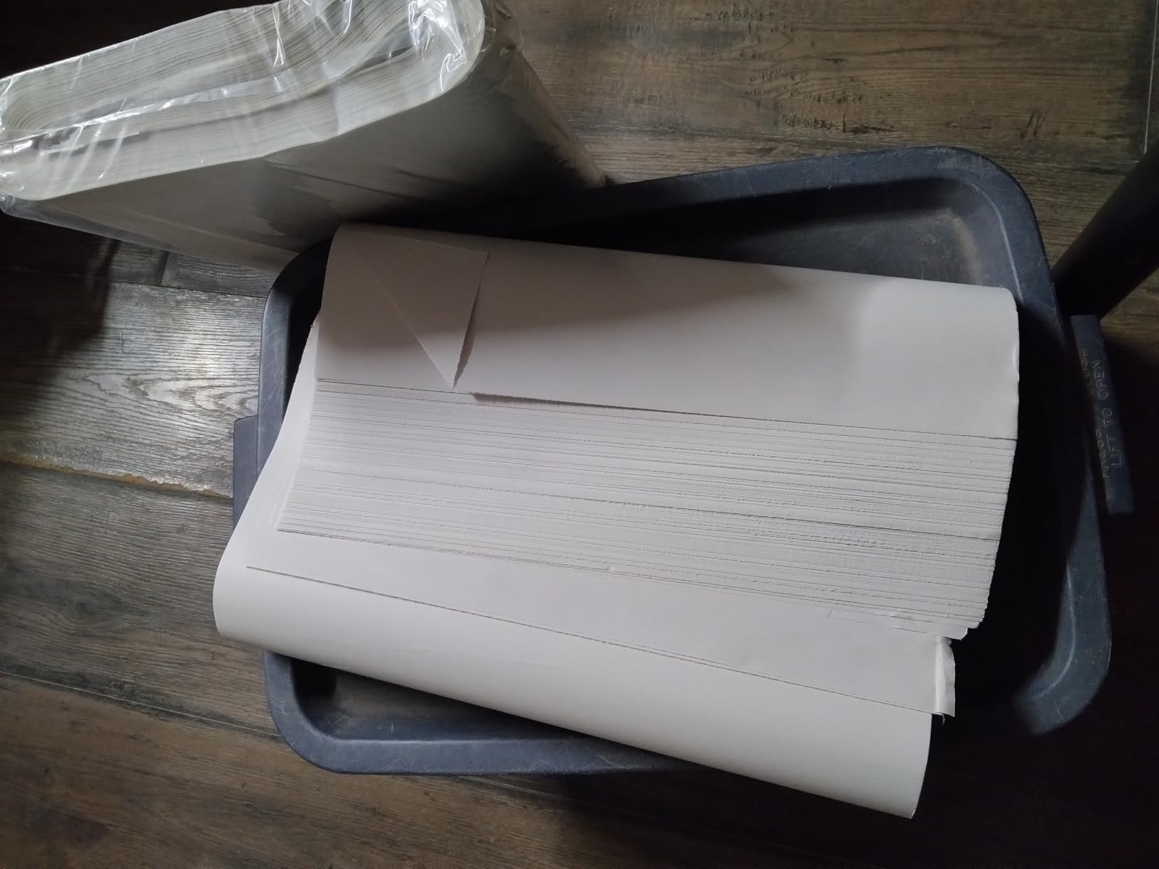 Reli. Newsprint Packing Paper (20 lbs), 700 Sheets | 27