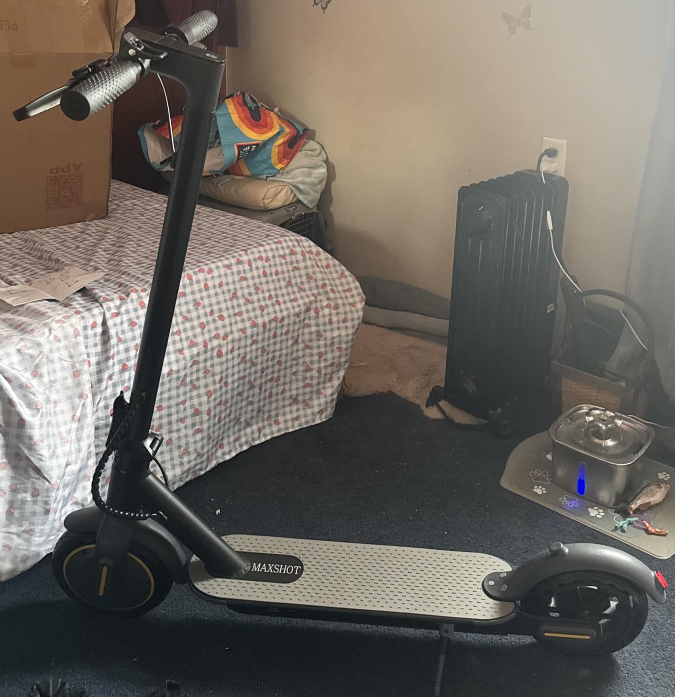 Maxshot Electric Scooter, 350W/500W Powerful Motor, 19-22 MPH Max Speed, 15-28 Miles Range, Foldable escooter with Dual Braking Systems, Smart APP customer photo 1