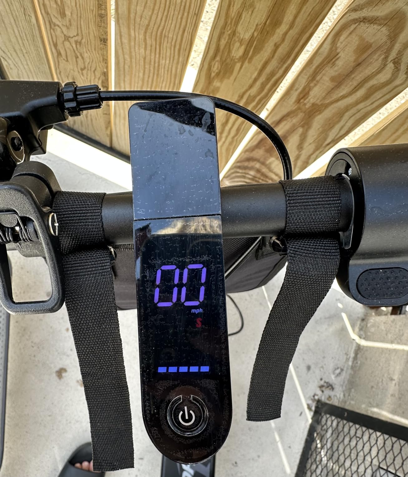 Maxshot Electric Scooter, 350W/500W Powerful Motor, 19-22 MPH Max Speed, 15-28 Miles Range, Foldable escooter with Dual Braking Systems, Smart APP customer photo 2