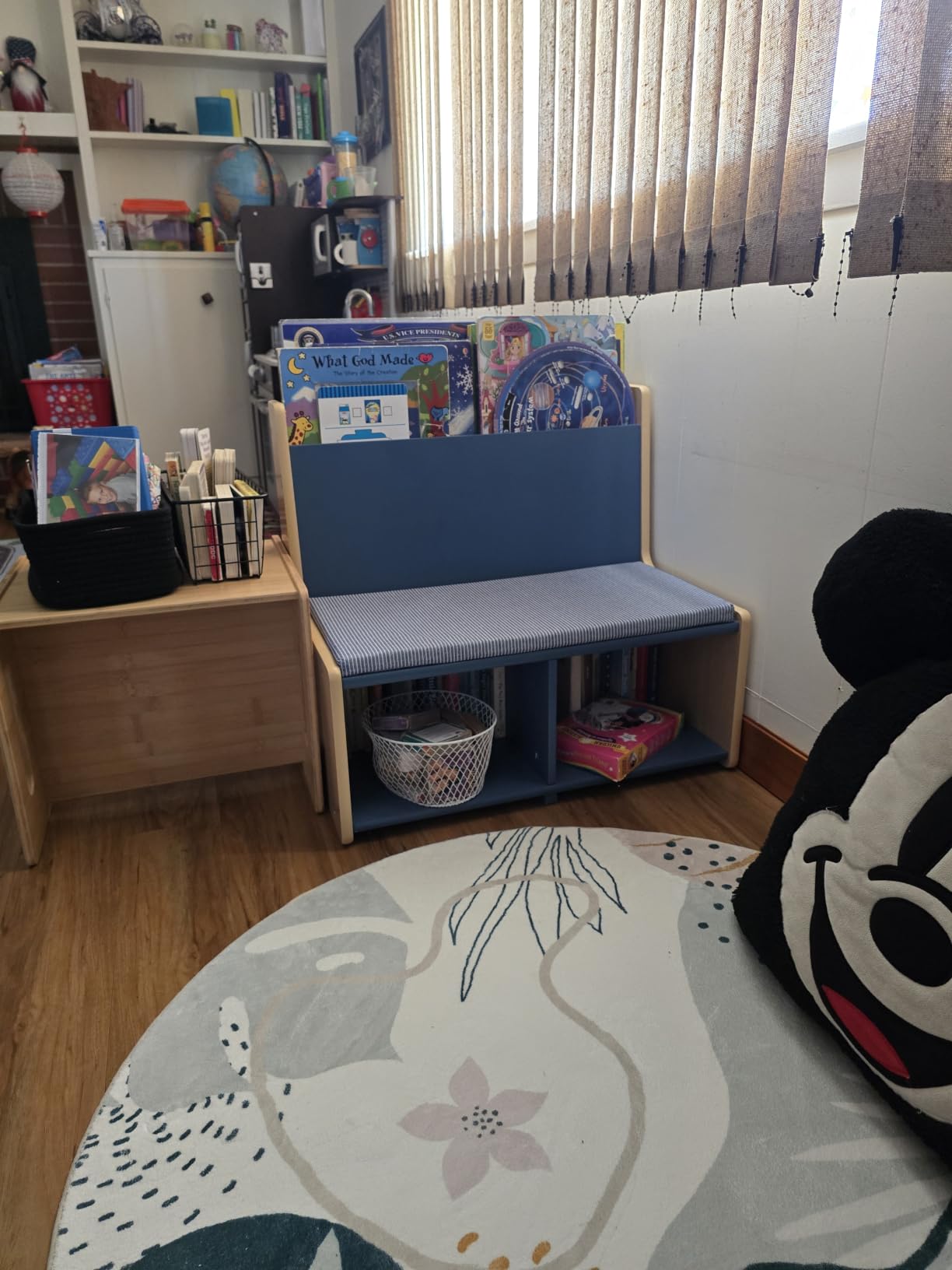 Delta Children - GapKids Reading Nook with Padded Bench - Greenguard Gold Certified, Pastel customer photo 1