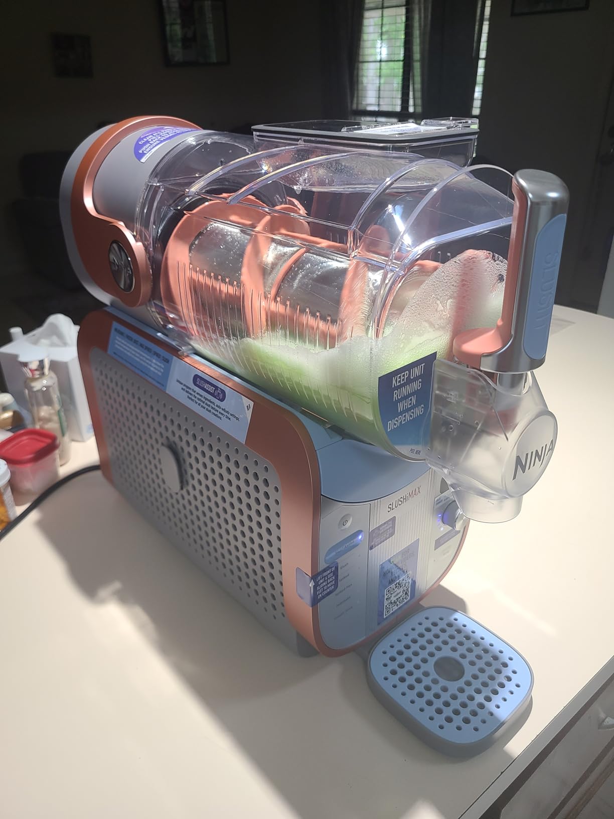 Ninja SLUSHi MAX Smart Frozen Drink Maker, 12+ Servings, FS605, 150 oz vessel customer photo 2