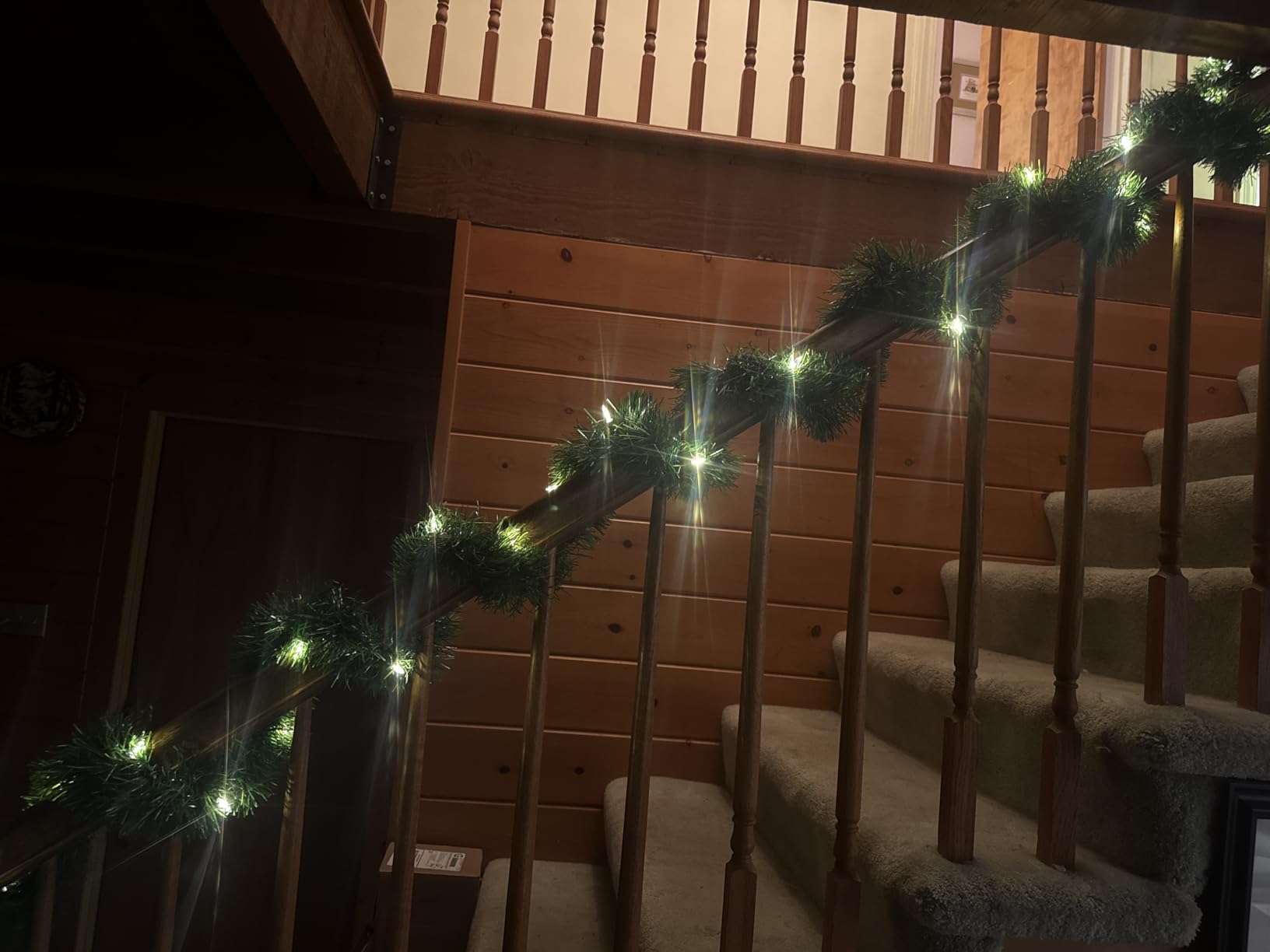 WEMADE 15.4ft Pre-Lit Christmas Garland with Lights - 50 LED Lighted Garlands for Christmas Decorations Indoor Outdoor, Battery Operated 8 Modes Memory Timer for Mantel Stair Banister Doorframe Decor customer photo 1
