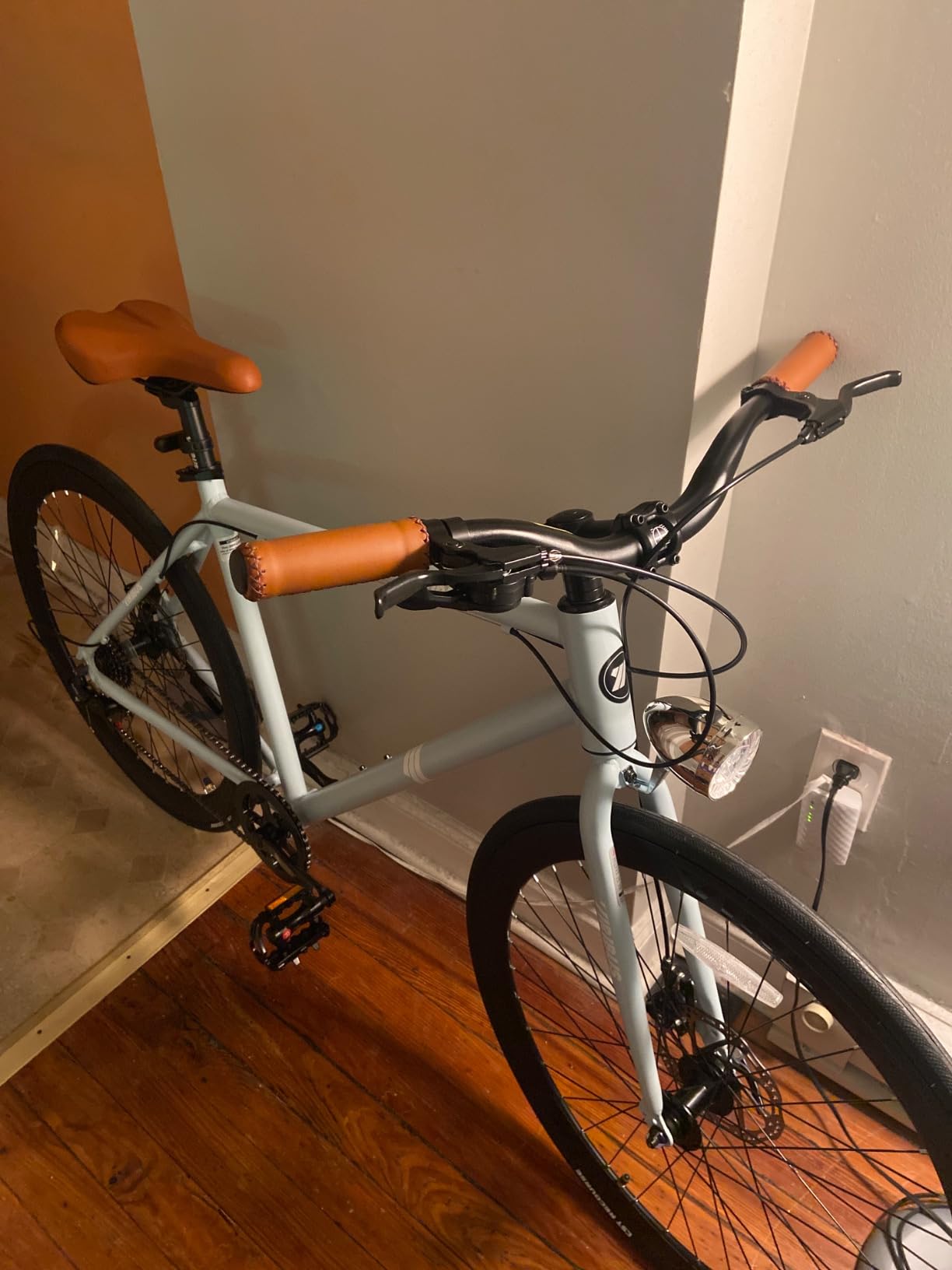 VIRIBUS Hybrid Bikes, 28 inch Road Bike 7 Speed with Lightweight Aluminum Frame, 700C Wheels, Hybrid Bicycle for Men Adult customer photo 1