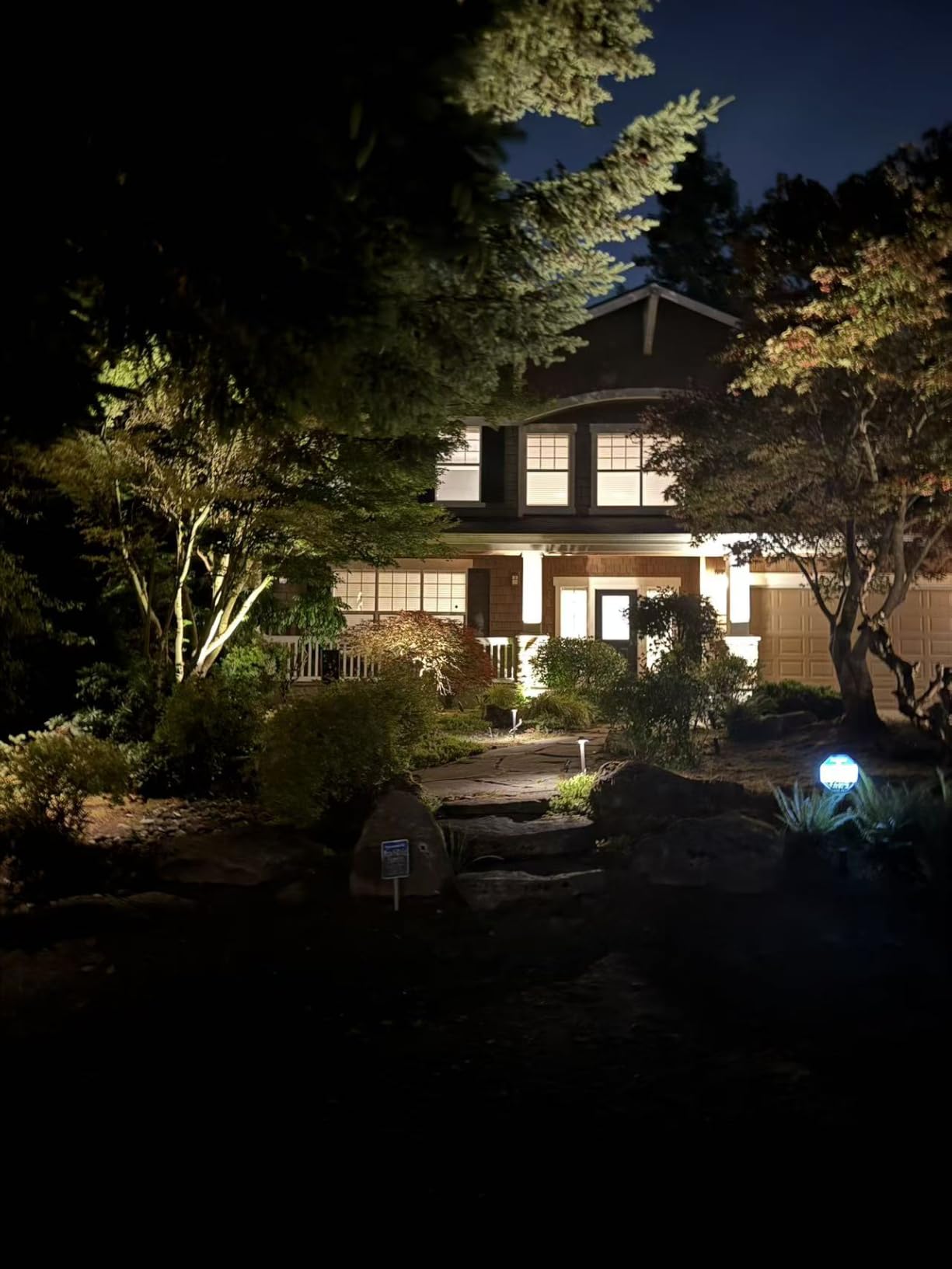 COLOER 8Pack 5W Landscape Lighting Kit with Transformer | Complete 8-Light Kit, Aluminum Housing, Auto Dusk-to-Dawn, Independent Connection, 750 Lumens, IP65 Waterproof, 3000K Warm White customer photo 1