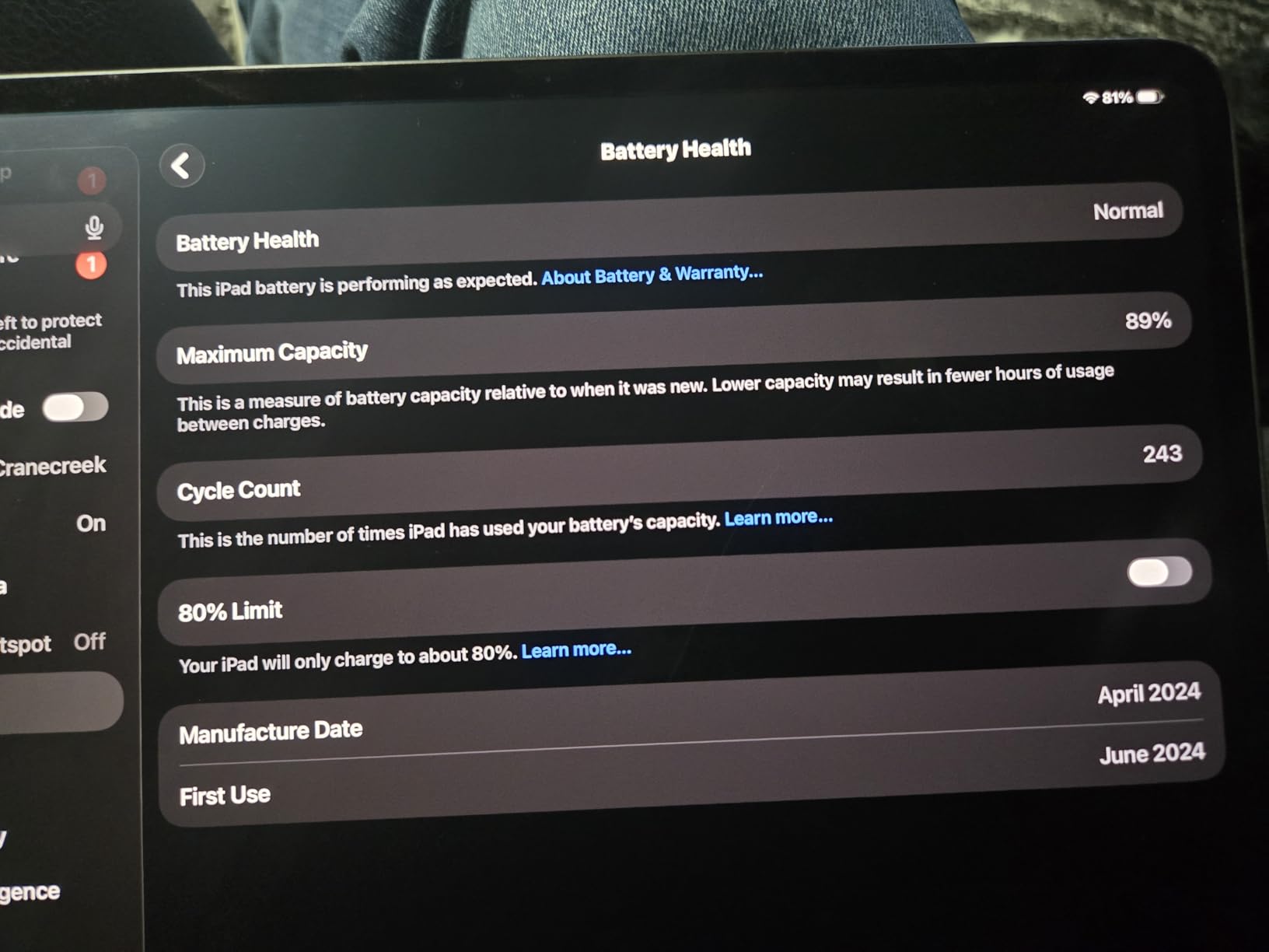 iPad Pro 13-inch (M5) Ultra Retina XDR Display, 256GB, 12MP Front/Back Camera, LiDAR Scanner, Wi-Fi 7 with Apple N1 + 5G Cellular with C1X chip, Face ID, All-Day Battery Life - Space Black customer photo 2