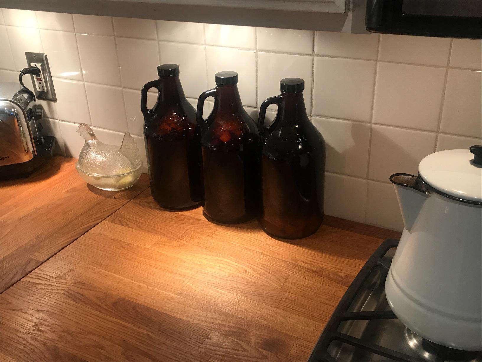 FastRack 64oz Amber Glass Growlers with Polyseal Caps (2 Pack) | Half Gallon (1/2 Gallon) Beer Growler Jugs for Home Brewing, Wine, Cider & Kombucha - Reusable Amber Glass Jugs for Beverage Storage customer photo 1