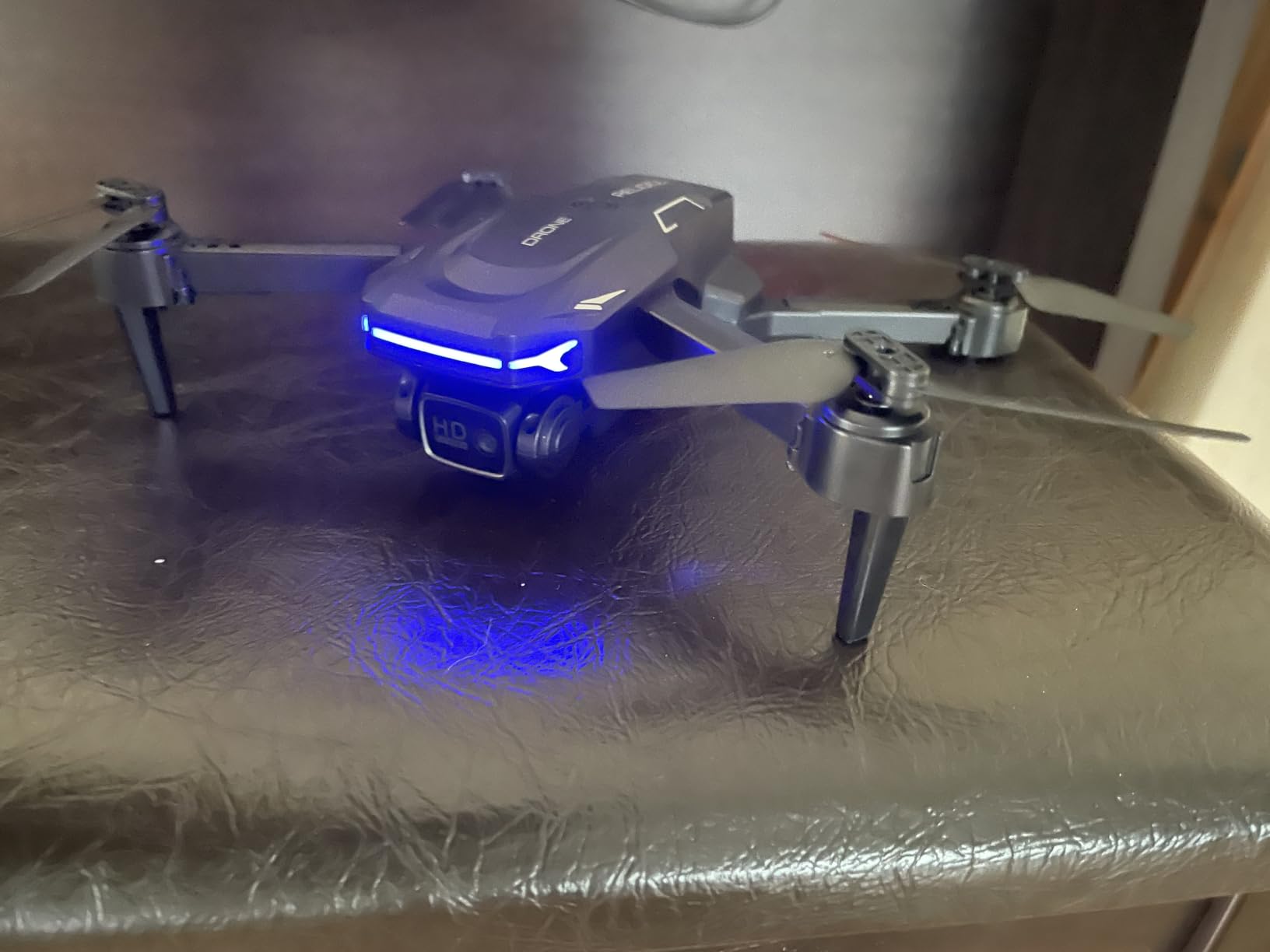 Drone with Camera, Screen on Controller Remote Control Quadcopter FPV Drone | Drone with Built-in Screen Controller for Beginners, Foldable, Gesture Control, 3D Flip, One-Key Start, and Emergency Stop customer photo 1
