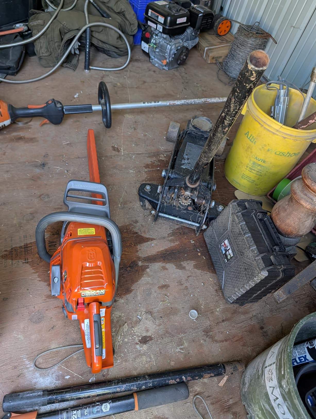 Husqvarna 445S Gas Chainsaw, 18 Inch Chainsaw, Outdoor Tools, Gifts for Men | Hand held chain saw with automatic oiler, for wood cutting and tree trimming, featuring Smart Start, 50-cc 3-HP X-Torq engine customer photo 1