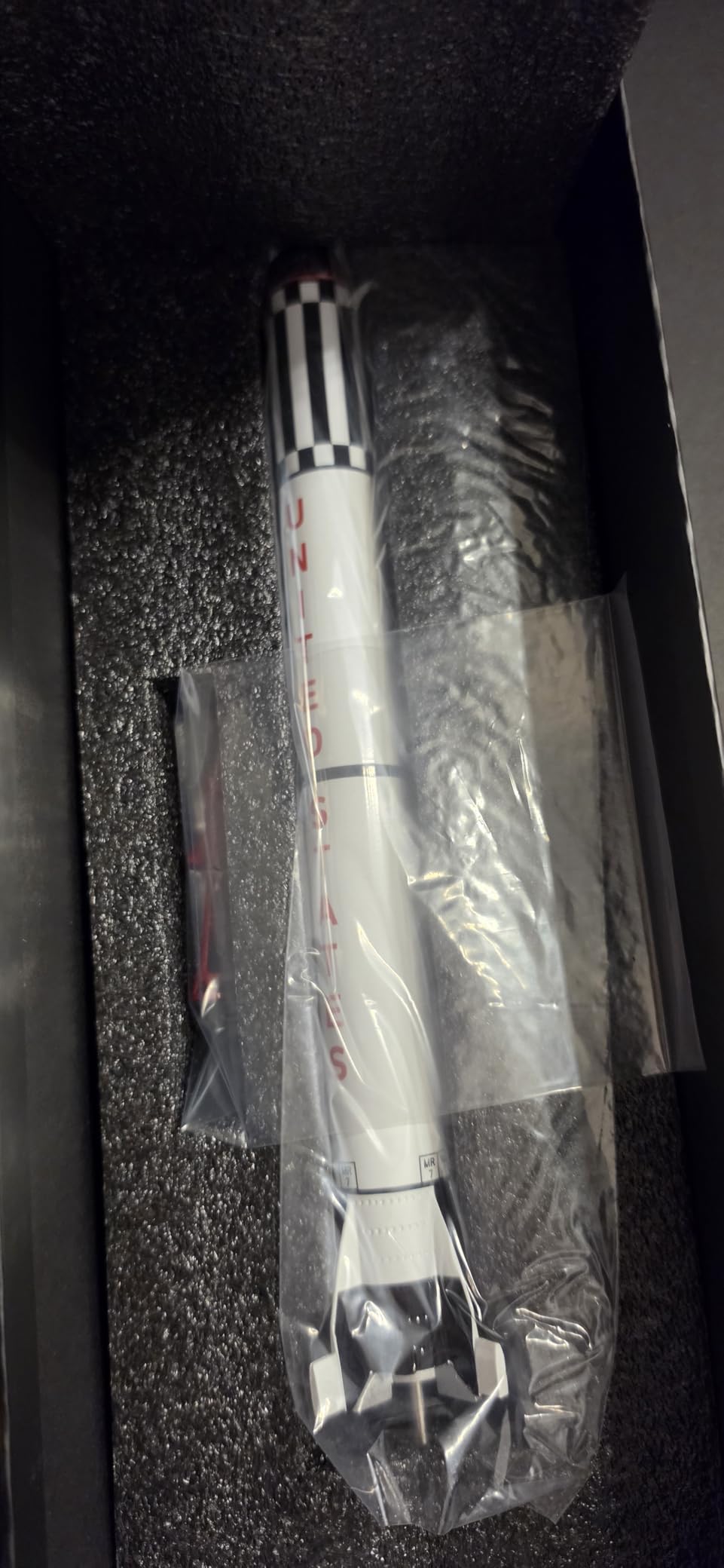 Executive Series Saturn V Rocket 1/200 Scale Resin Model with Base customer photo 2