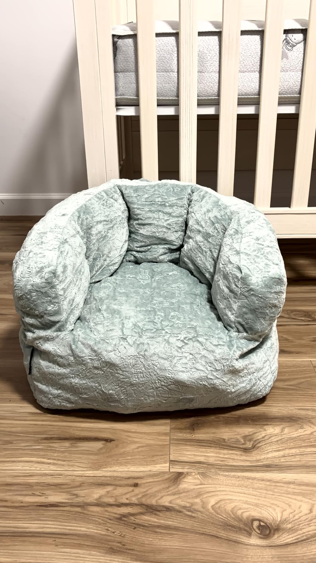 Delta Children - Serta Kids Plush Barrel Toddler Chair, Soft Foam Chair Bean Bag Chair Alternative for Boys and Girls, Cozy Seat for Reading, Watching Cartoons, Playroom Nursery Bedroom, Cream customer photo 1