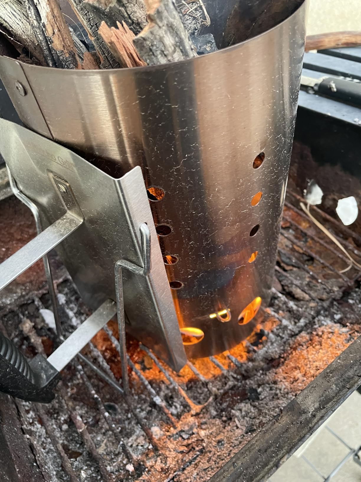 The Bincho Grill Stainless Steel Charcoal Chimney Starter for Binchotan & All Lump Charcoals customer photo 2