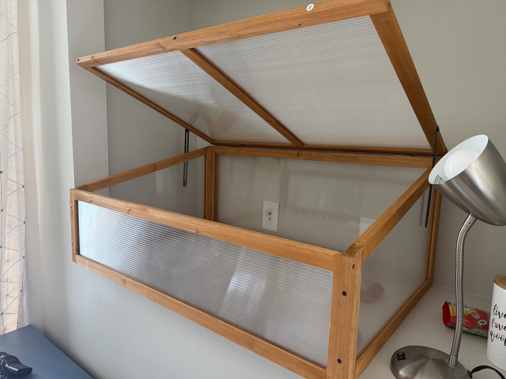 Giantex Wood Cold Frame Greenhouse, Portable Raised Flower Planter Protection with Transparent Panels & Adjustable Roof, Small Indoor Outdoor Hot House for Garden Balcony, 40”x21”x28” customer photo 2