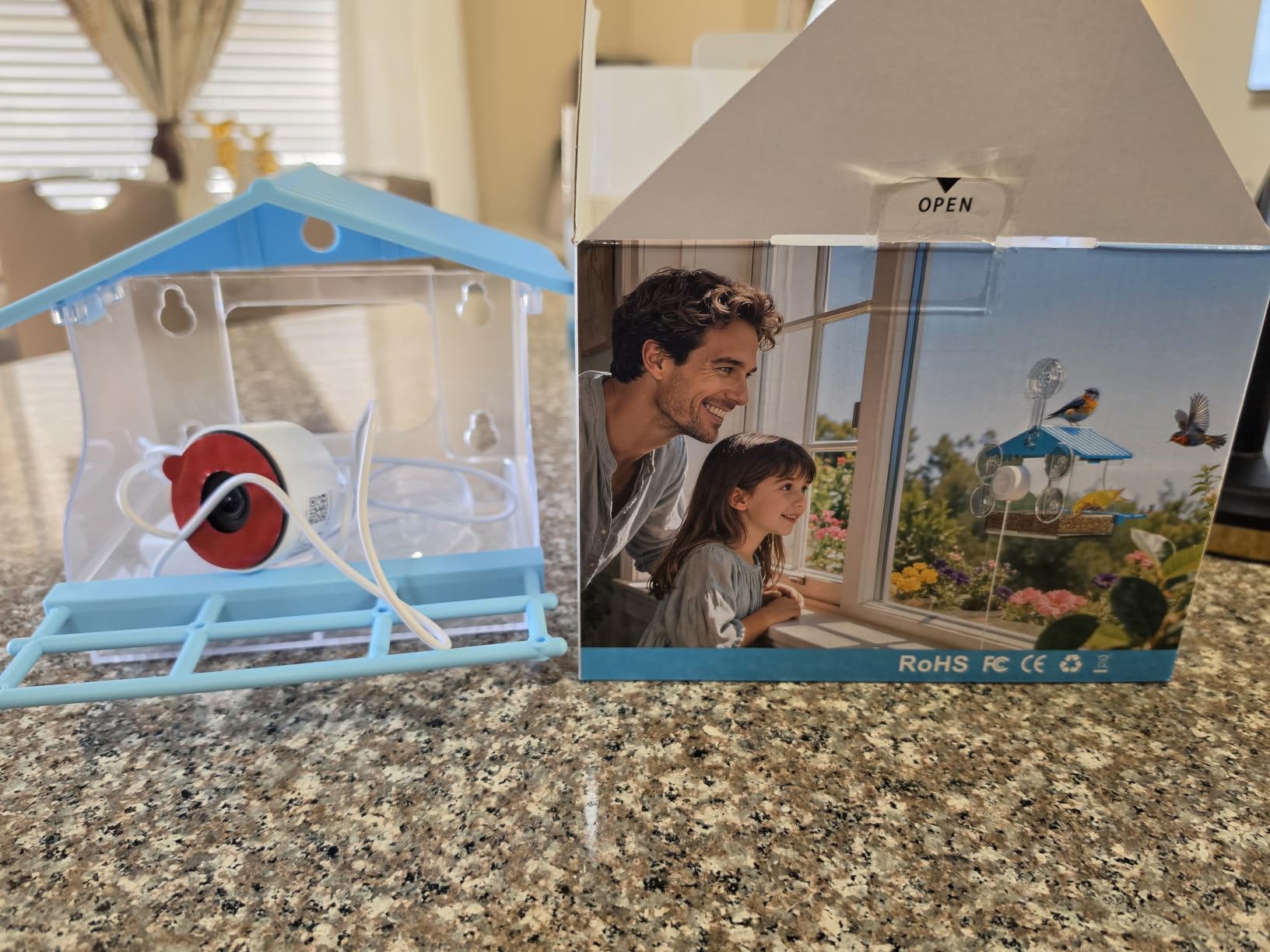 2026 Upgraded Window Bird Feeder with Camera, 2K UHD Window Bird Feeders for Outdoors with Strong Suction Cups, 2.4G & 5G WiFi, AI Bird Identification, 24/7 Local Recording - Perfect for Bird Watching customer photo 2