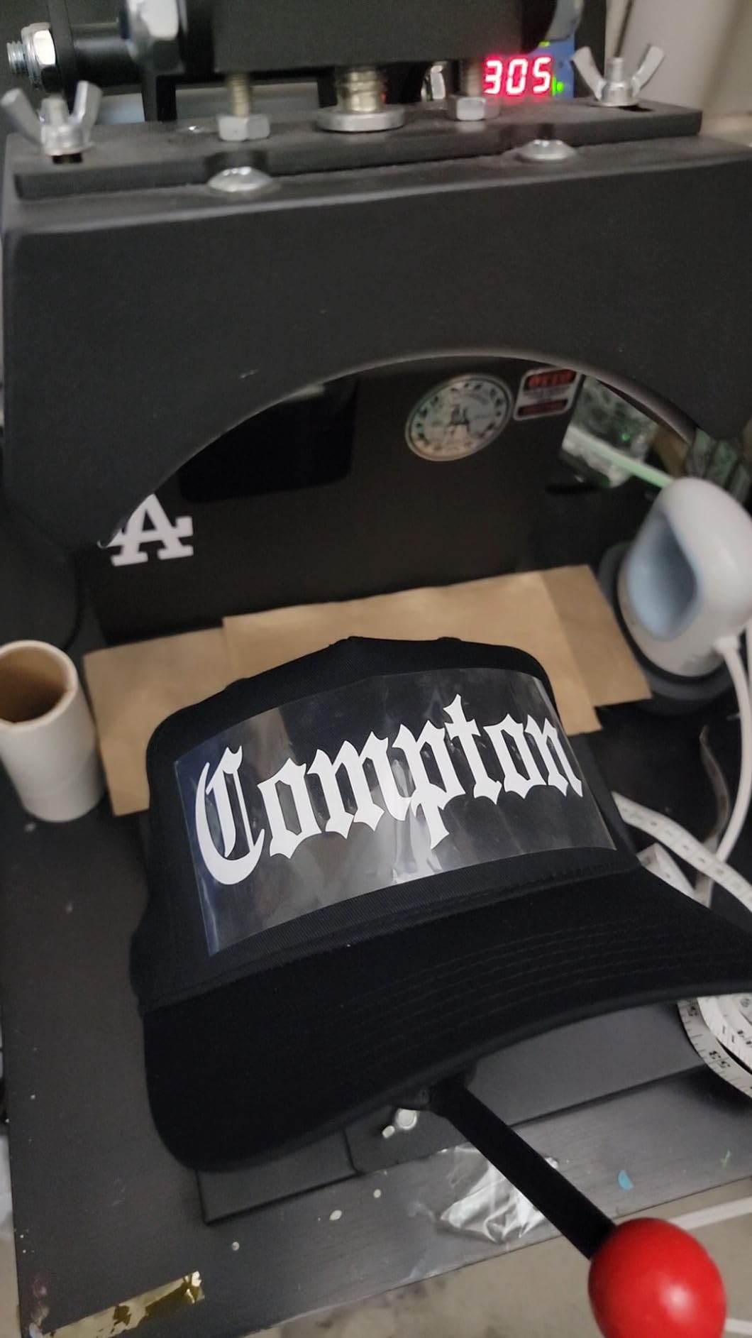 VEVOR Hat Heat Press Machine, 8.5 x 4 in Large Heating Plate, with Caps Stretcher, Precise Temperature & Time Control, Heat Press for Hats and Caps, for HTV Iron On and Sublimation Projects, White customer photo 1