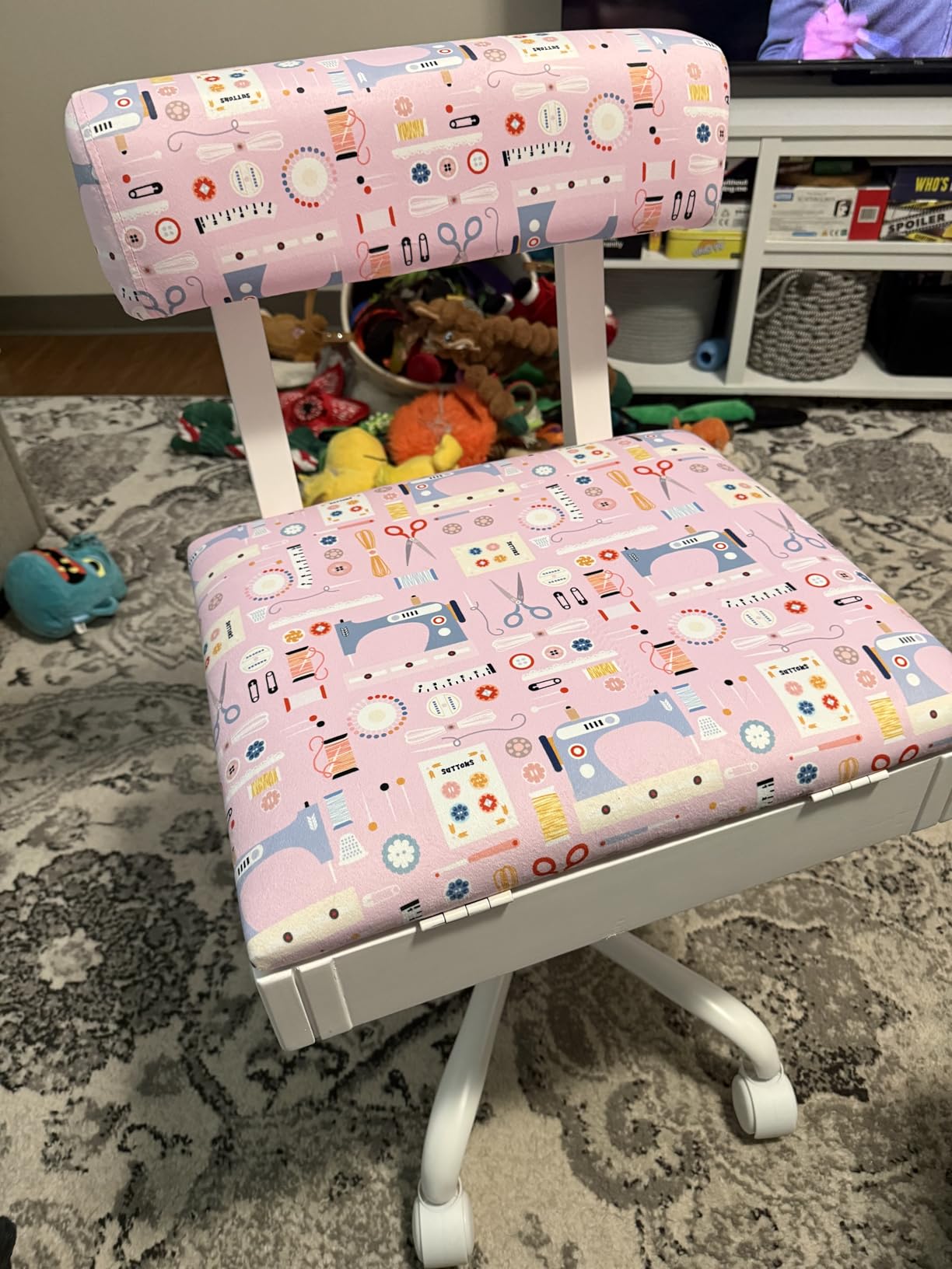 Lessmore Adjustable Height Sewing and Crafting Chair with Wheels, Back Support, and Under Seat Storage - Perfect for Your Craft Room Furniture and Craft Machines (Pattern-Beige) customer photo 1