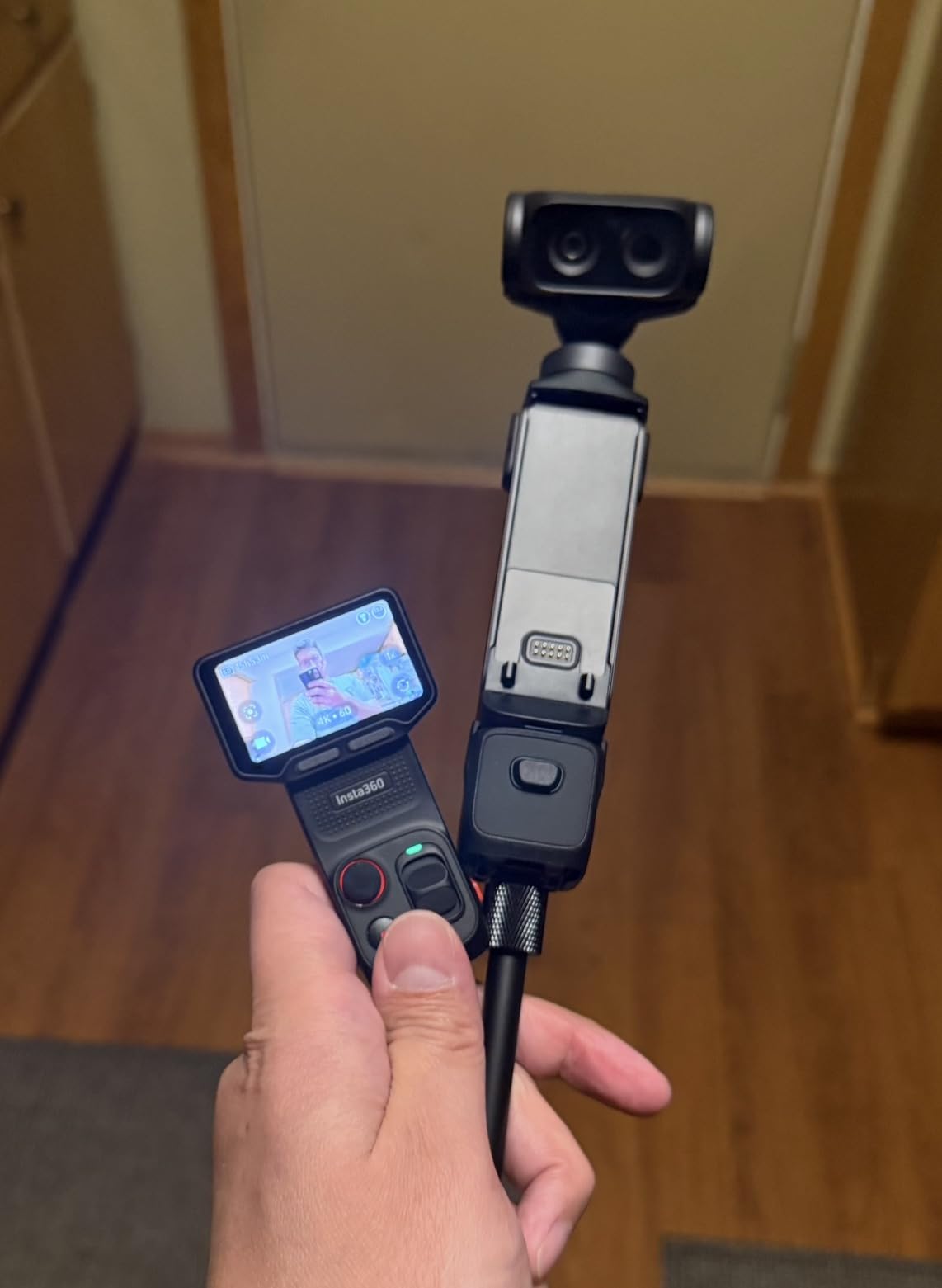 Insta360 Luna Ultra - 8K Vlogging Camera with Dual Leica Lenses, 12× Zoom, 1