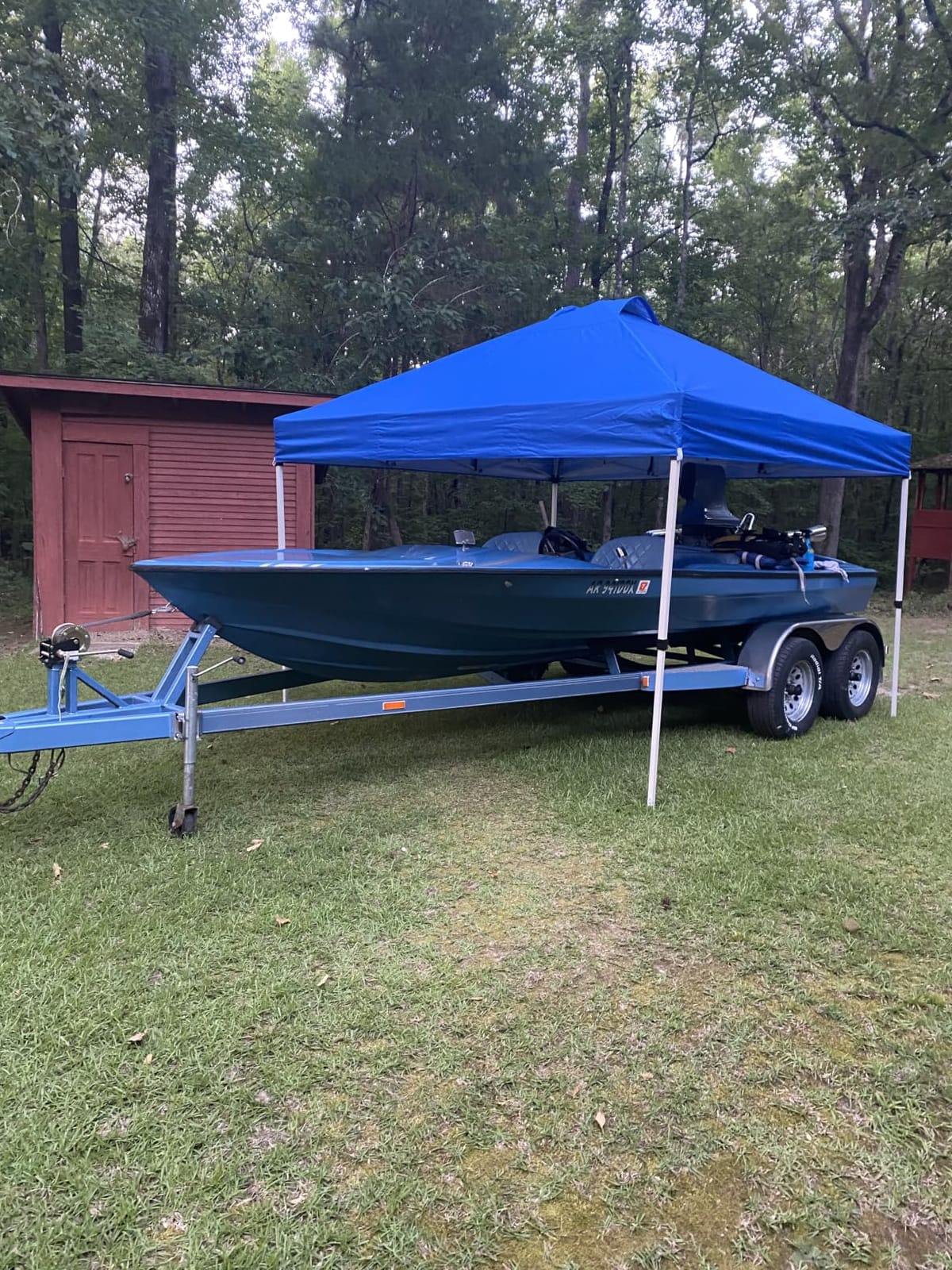 WEIZE 10x10 Pop Up Canopy Tent, 1-Button Push Setup Canopy Tent, Adjustable Height Instant Portable Shelter, Portable Roller Bag, Easy Outdoor Sun Shade for Events, 4 Weight Bags, Blue customer photo 1