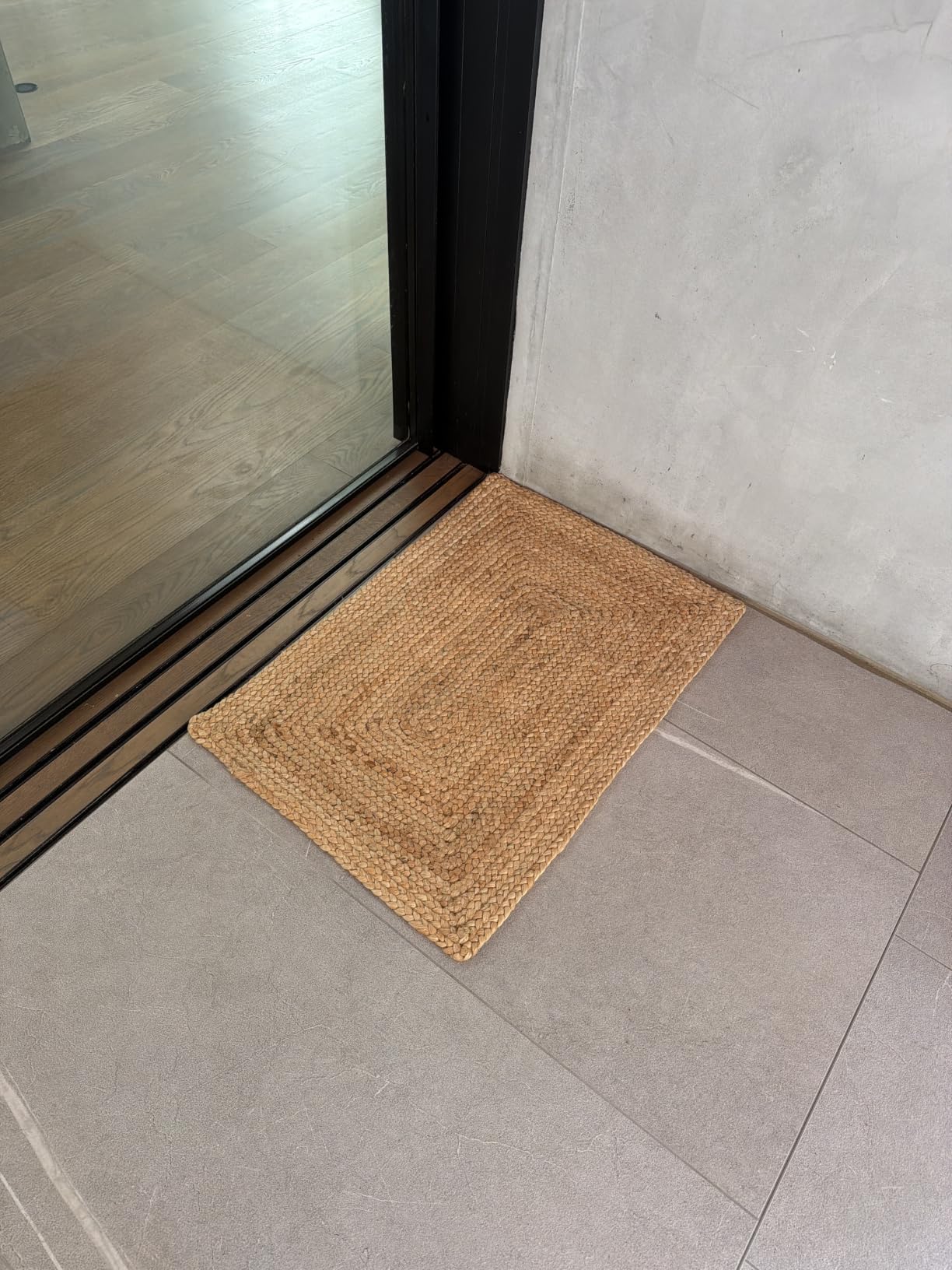 Homespice George Natural Braided Jute Rug 4x6', Soft & Thick, Natural Jute Rug, Farmhouse Bedroom Rug, Premium Handmade, Reversible customer photo 2
