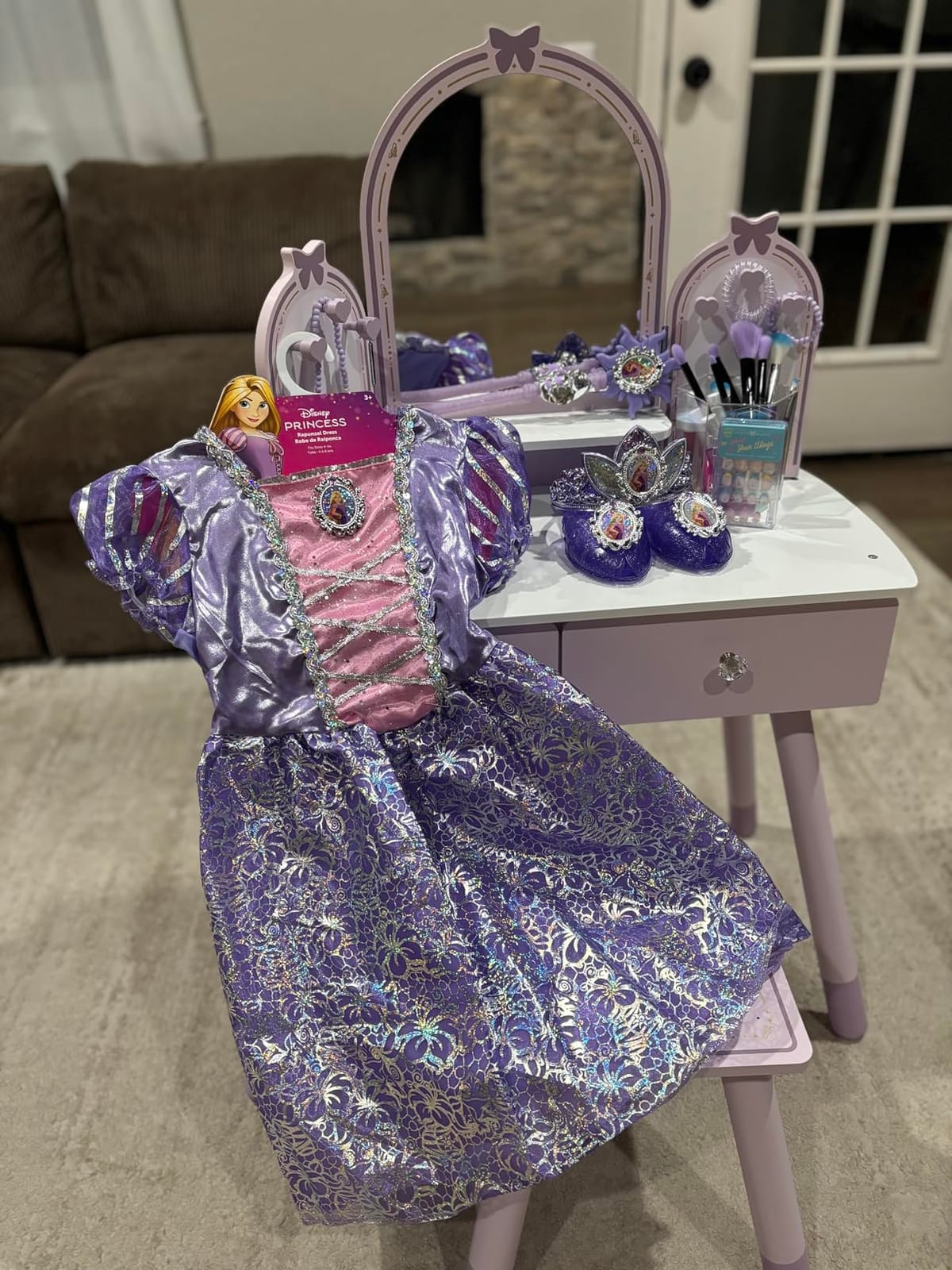ROBOTIME Pink Kids Vanity Set Butterfly Mirror & Stool Small Girl Vanity Desk with 2 Drawers Kids Make up Pretend Play Table Ideal Birthday for Toddler Age 3+ Bedroom Playroom Decor customer photo 2