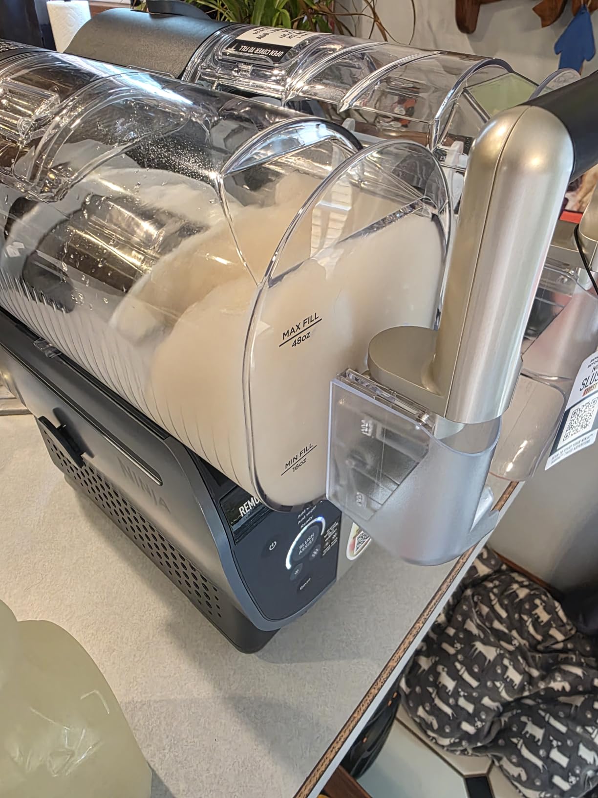 Ninja SLUSHi Twist Smart Frozen Drink Maker with Dual SlushAssist, FS701BL customer photo 2