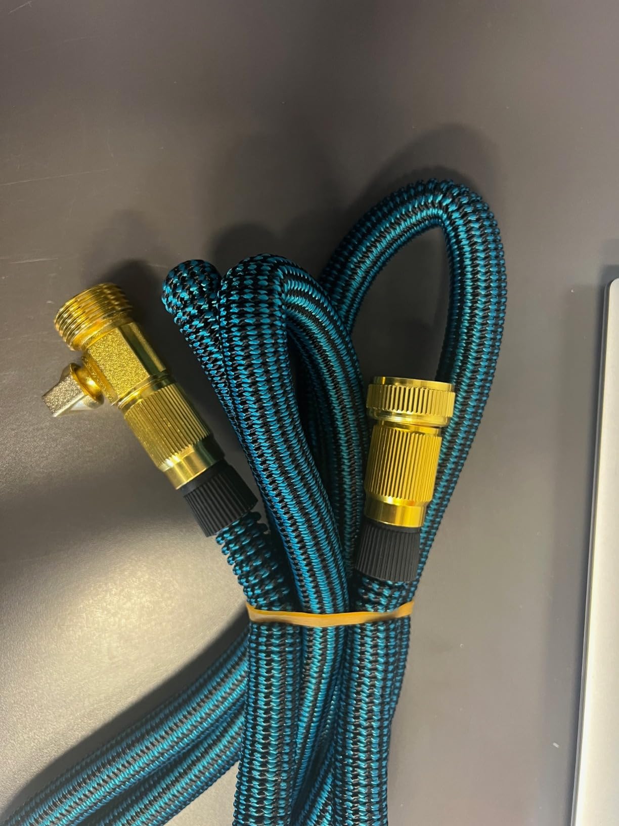 75 ft Expandable Garden Hose - Kink Free Flexible Water Hose with Thumb-Controlled 10-Function Nozzle, 3/4 Solid Connectors, Durable 3750D Fabric, 4-Layer Latex Core customer photo 2
