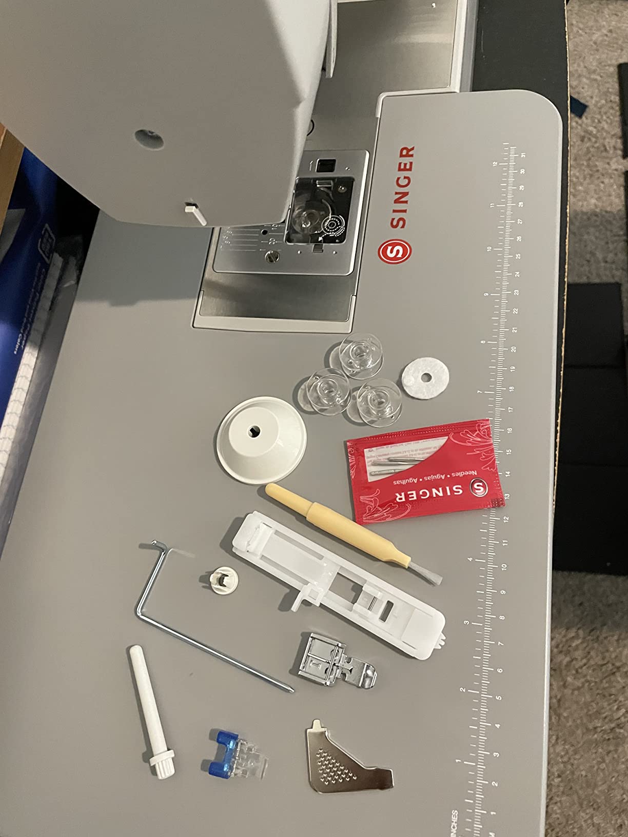 SINGER® Next Evolution Heavy Duty 4552™ Sewing Machine, Bonus Presser Feet | 32 stitches deliver 110 applications, metal frame, 1-step buttonhole, new DC motor for more power, speed & smoother sewing customer photo 2
