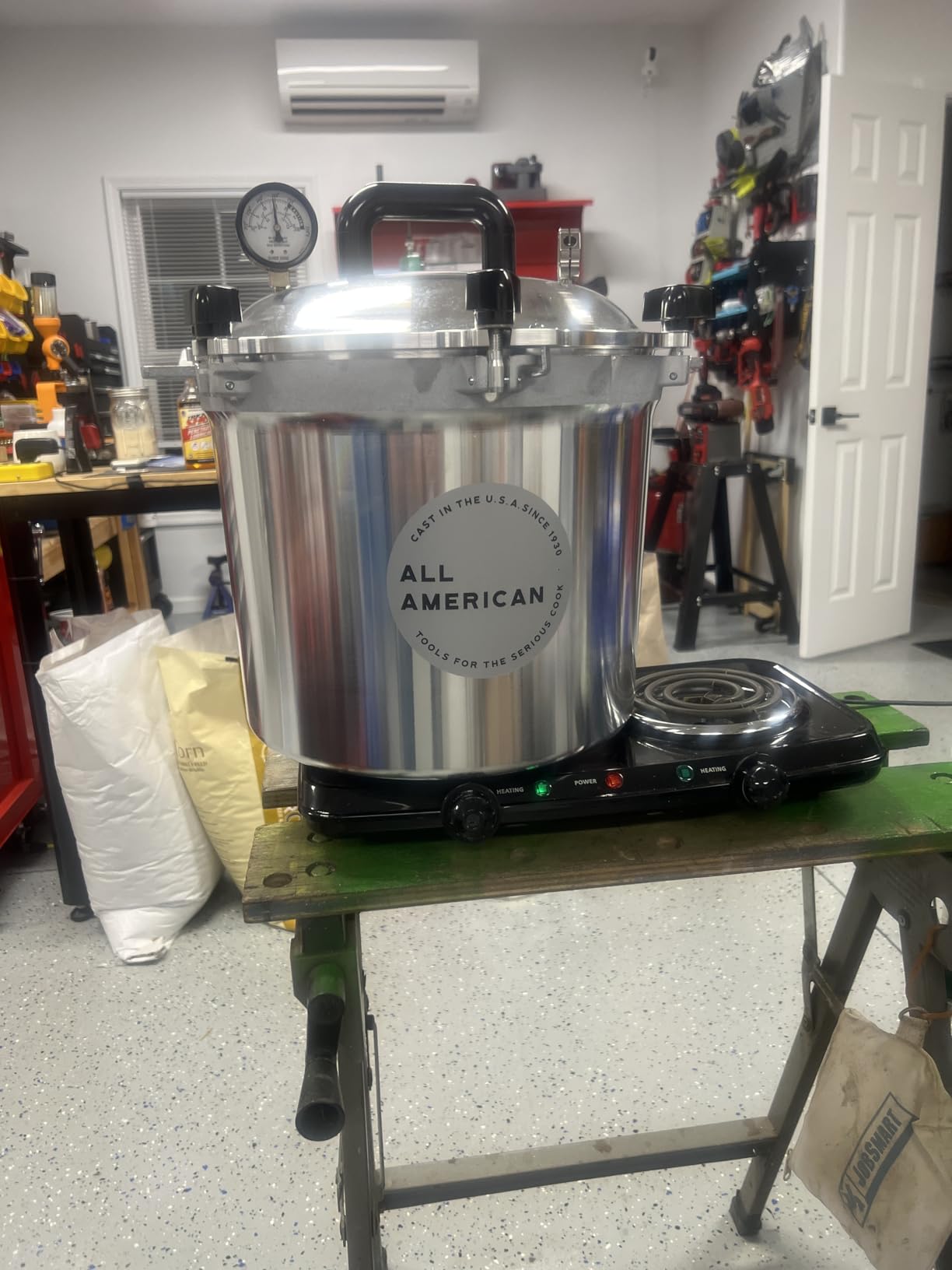 All American 1930: 15.5qt Pressure Cooker/Canner (The 915) - Exclusive Metal-to-Metal Sealing System - Easy to Open & Close - Suitable for Gas, Electric, or Flat Top Stoves - Made in the USA customer photo 1