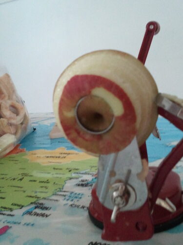 Back To Basics A505 Peel Away Apple Peeler (Casr Iron Suction Base), Red customer photo 1